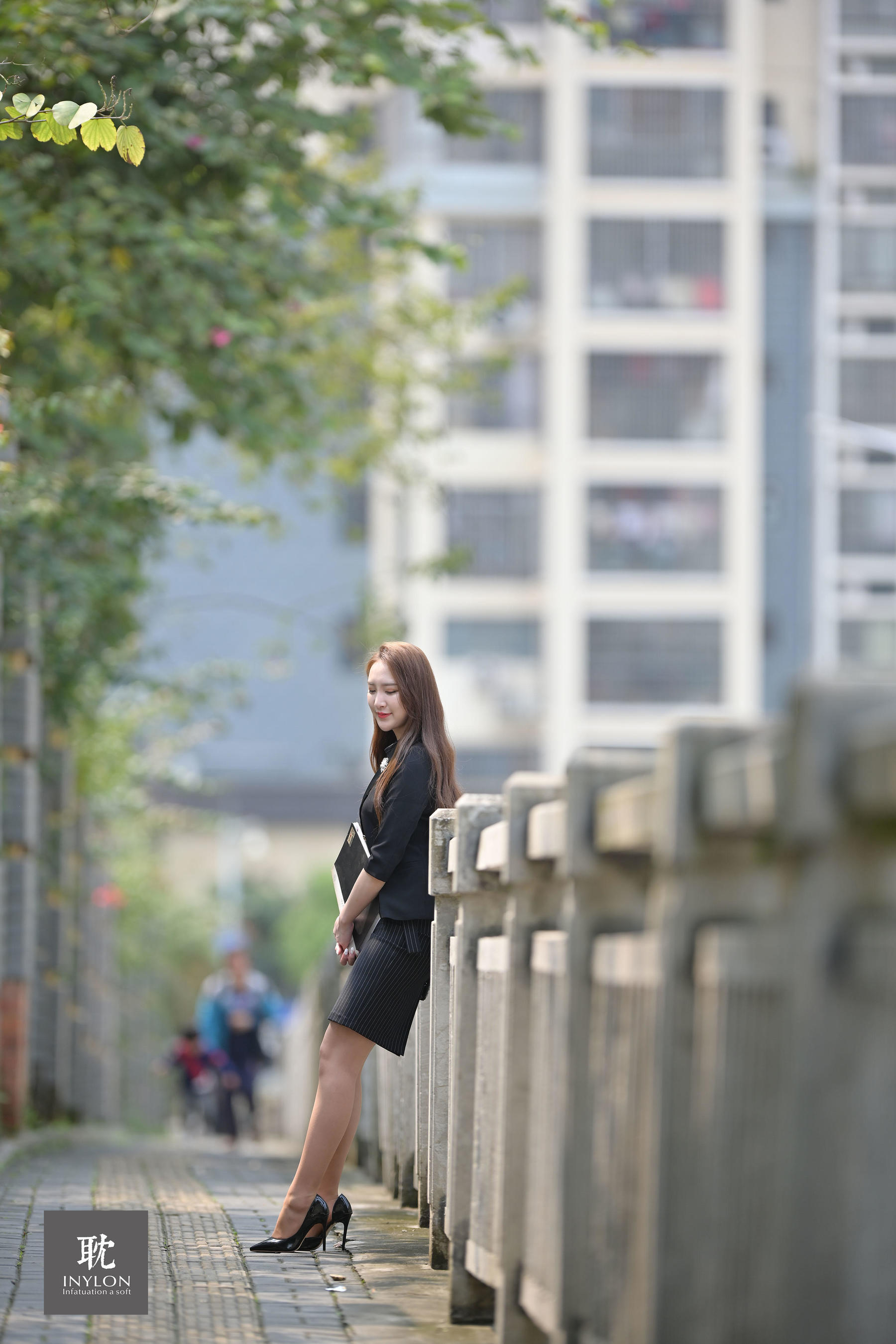 177 模特云芝 《跟拍上班的云芝》-图1