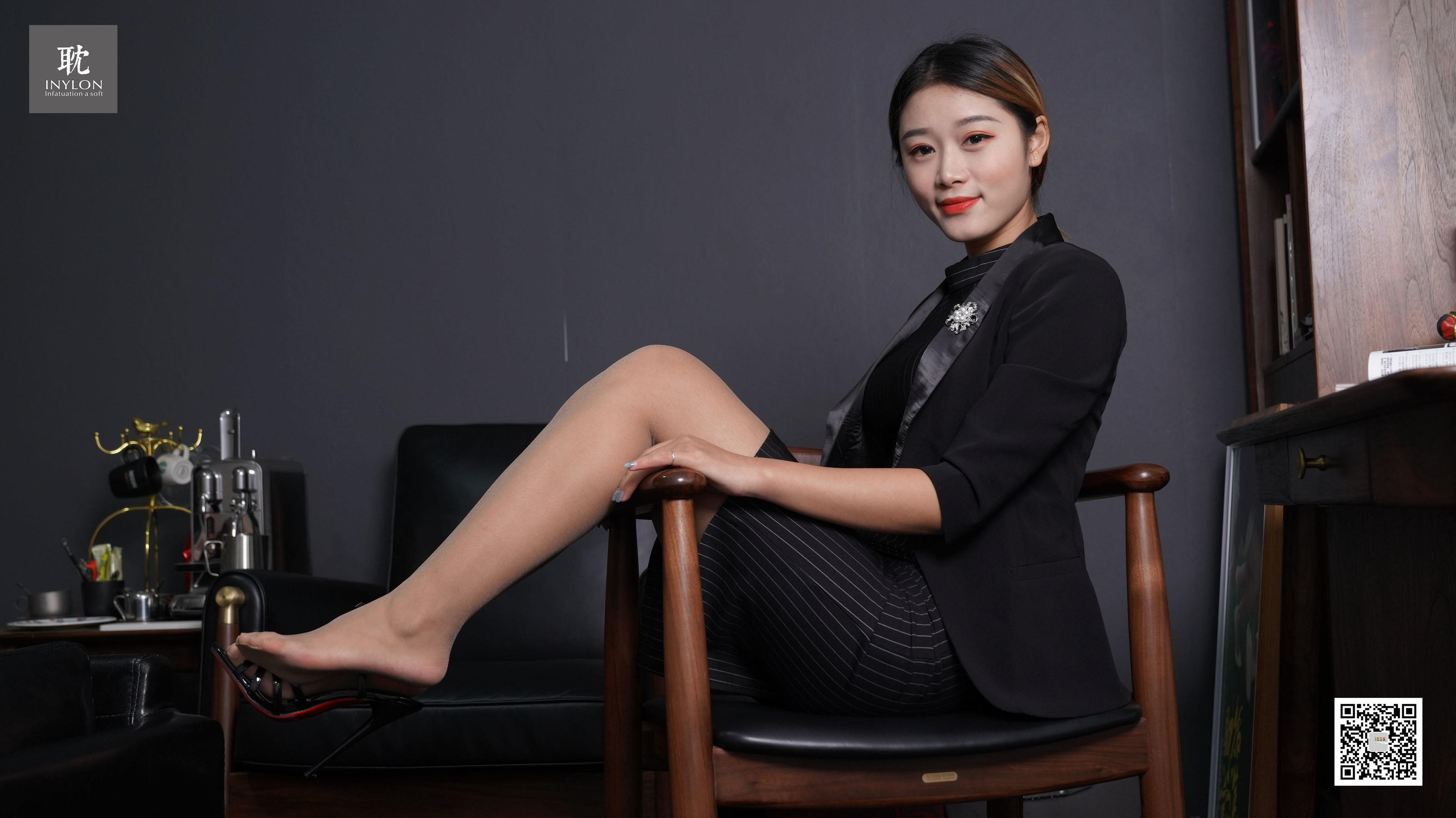 184 模特小婧 《开朗的职业装女士》-图47
