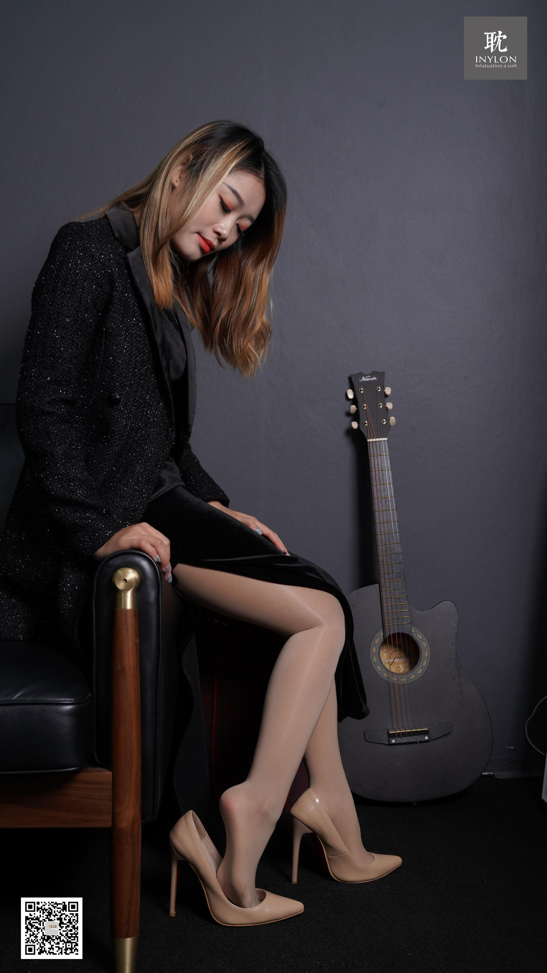 186 模特小婧 《顺滑的旗袍和亮丝马油袜》-图42
