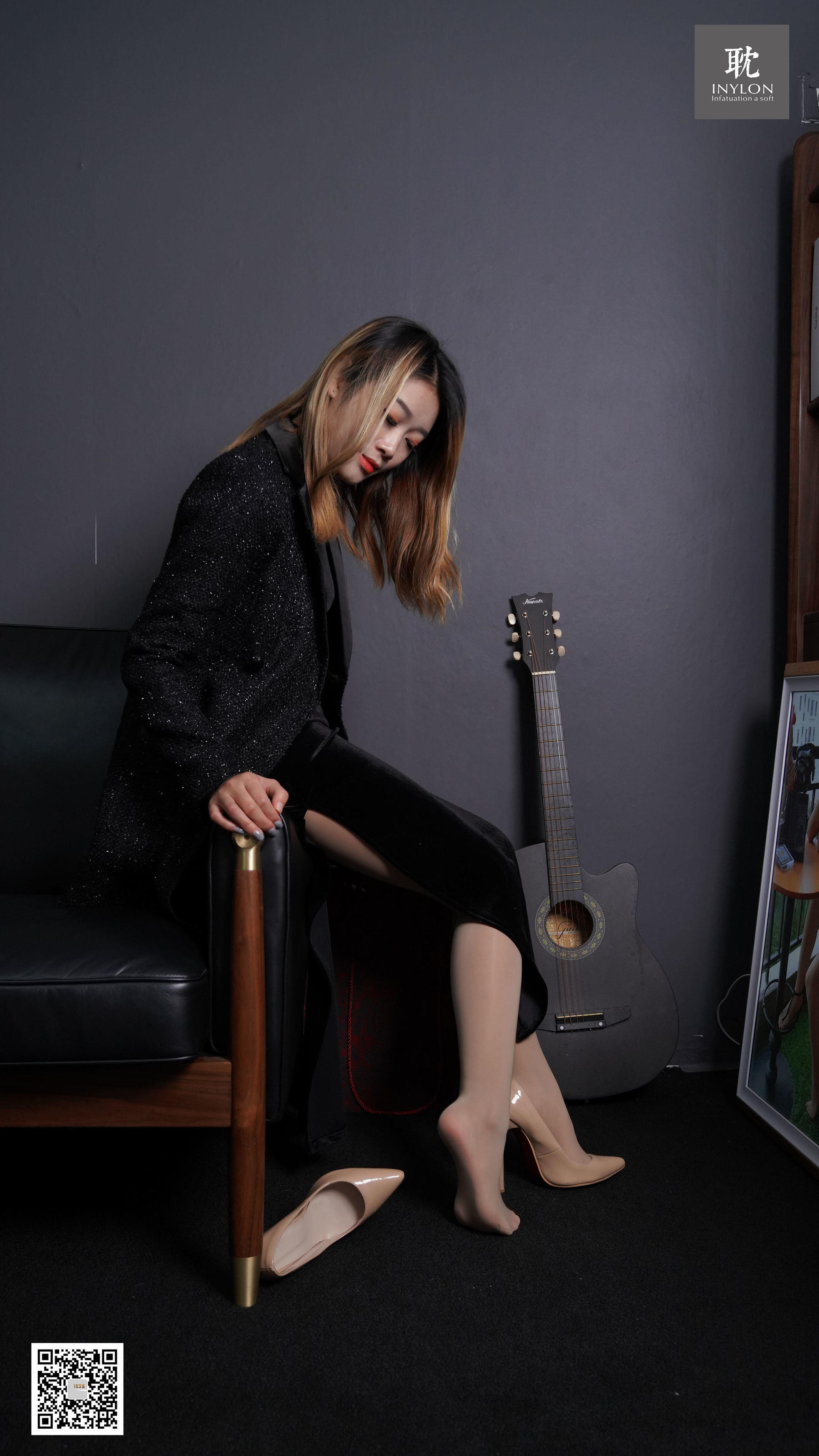 186 模特小婧 《顺滑的旗袍和亮丝马油袜》-图52