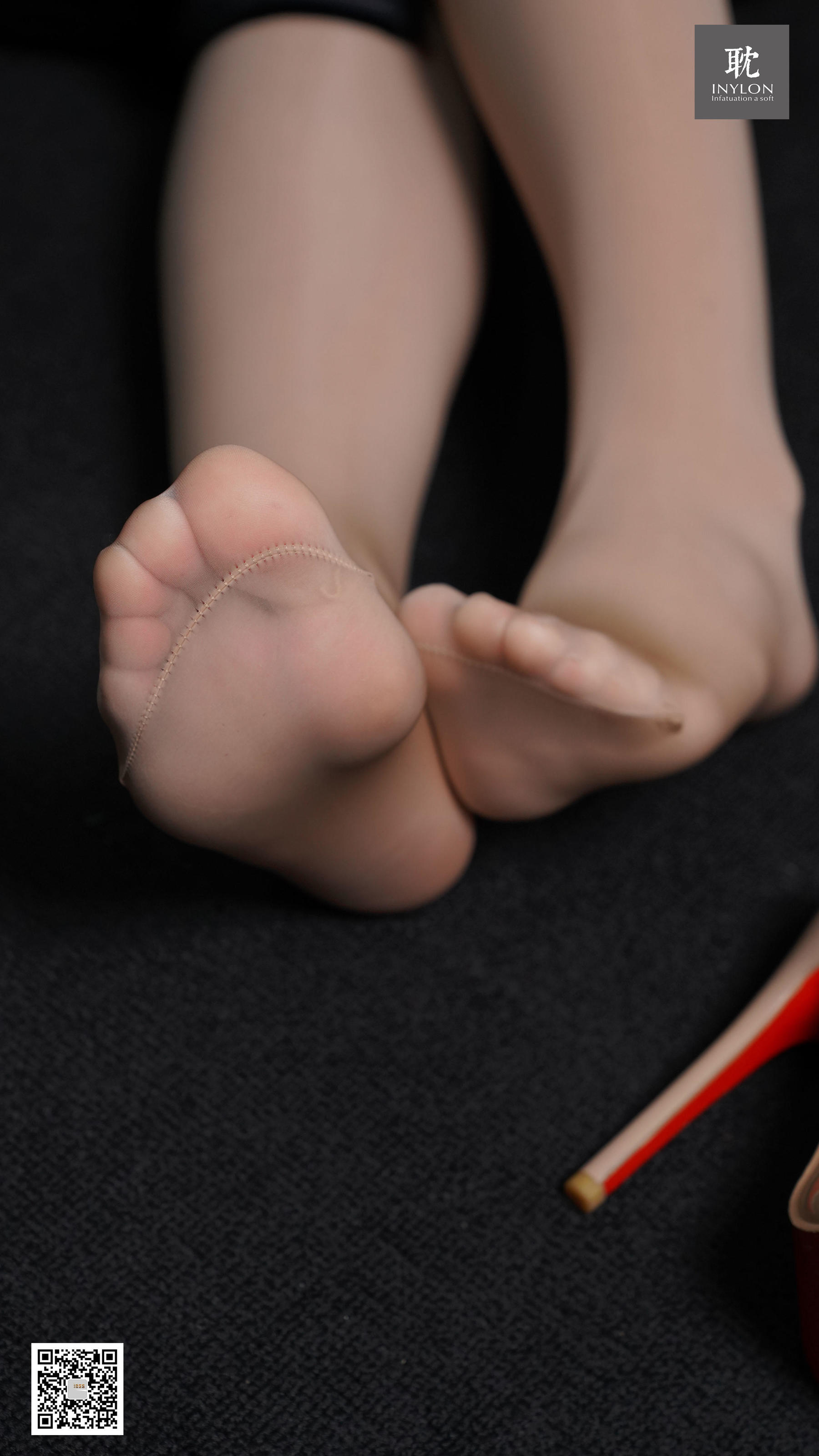 186 模特小婧 《顺滑的旗袍和亮丝马油袜》-图83