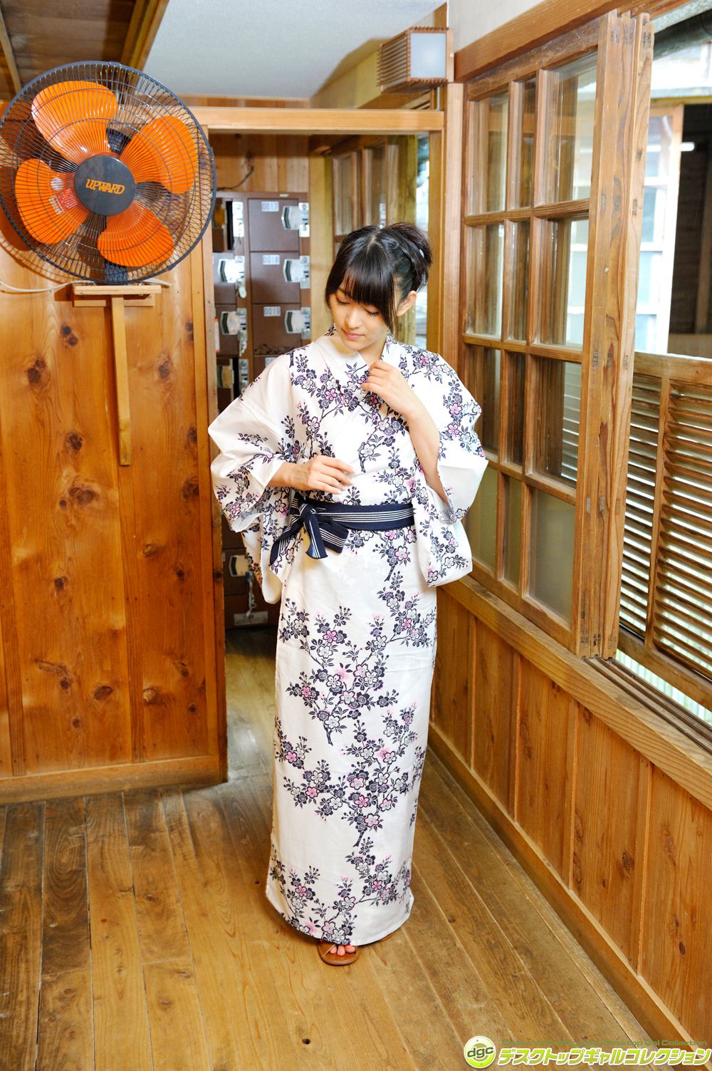 西野翔《最近は、若妻役が多くなったベテラン女優!》  NO.1189-图52