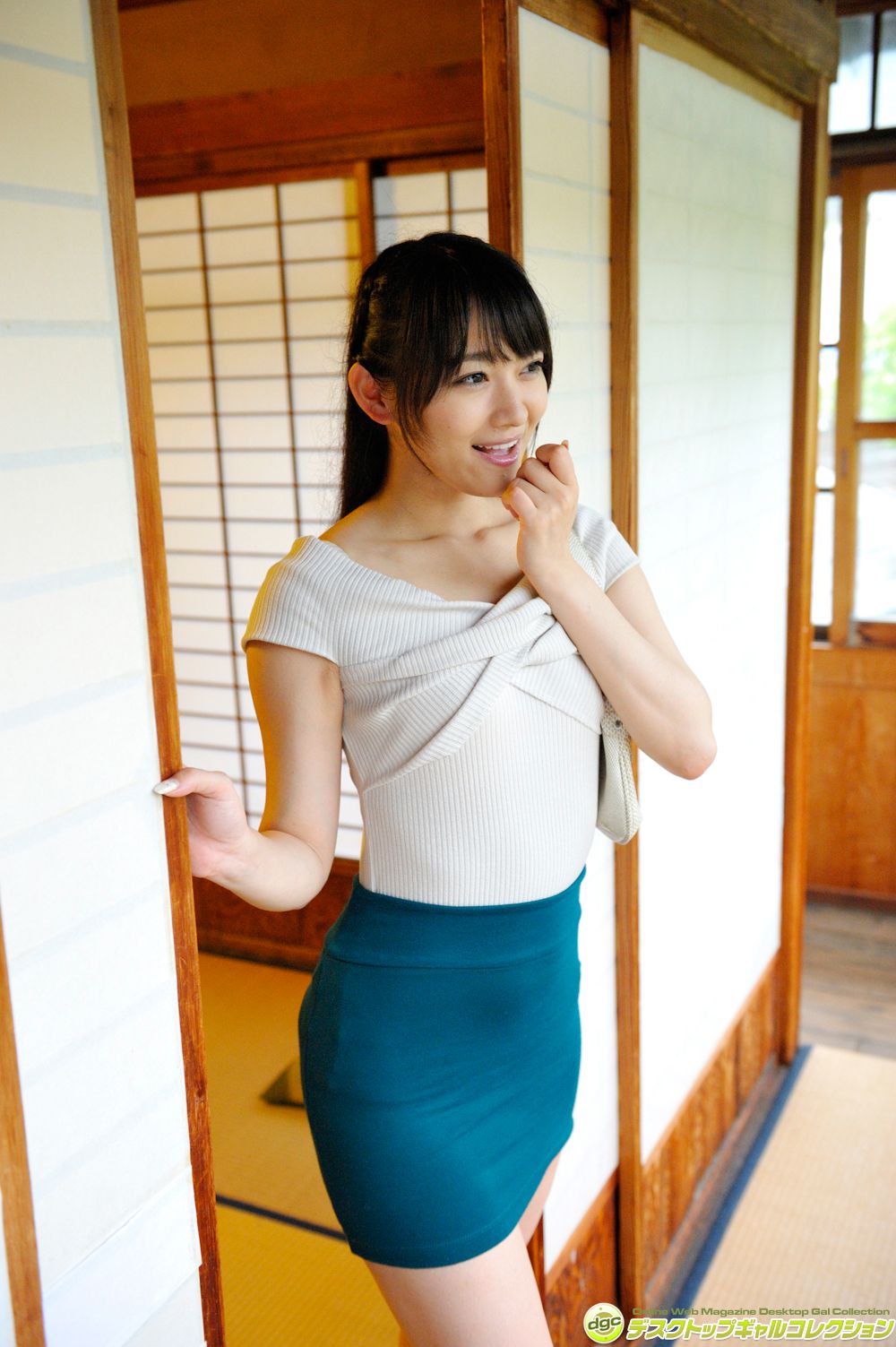 西野翔《最近は、若妻役が多くなったベテラン女優!》  NO.1189-图62