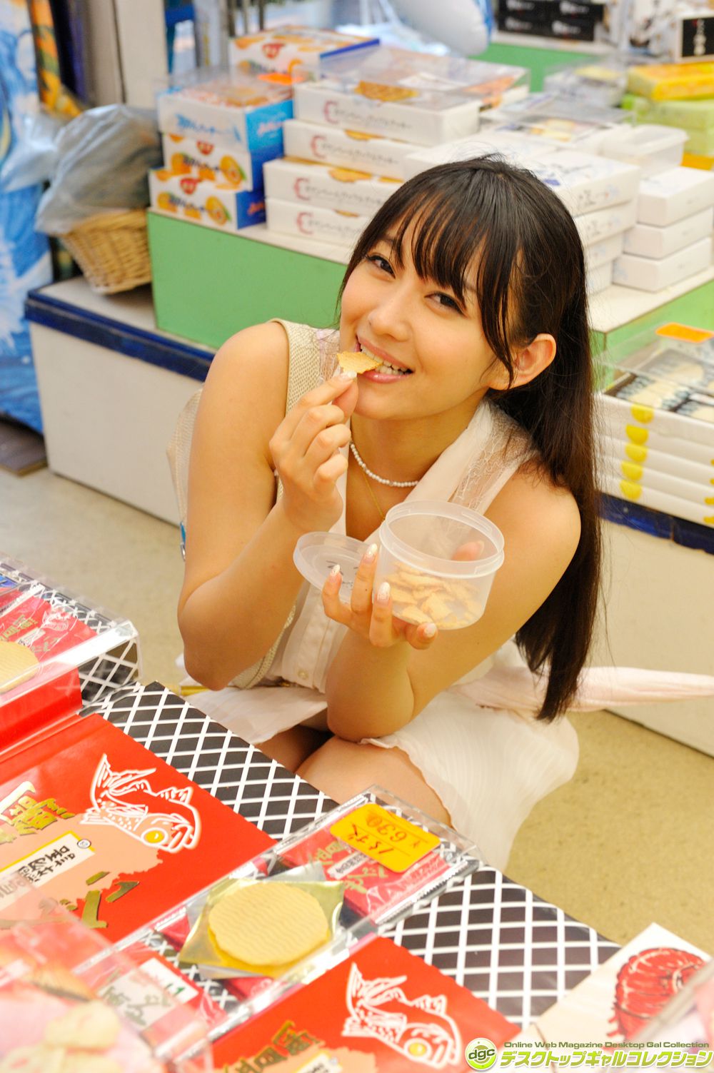 西野翔《最近は、若妻役が多くなったベテラン女優!》  NO.1189-图86