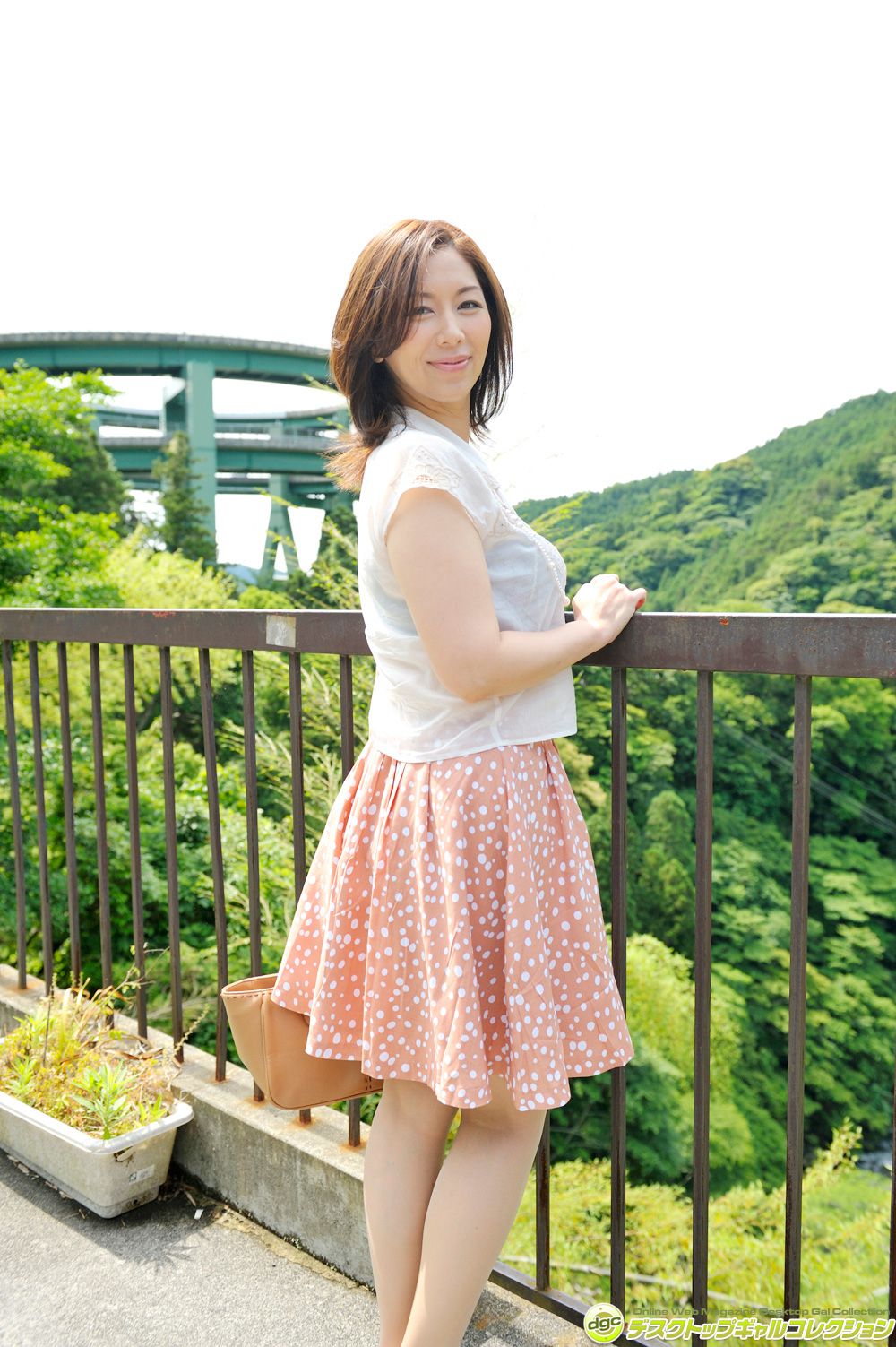 翔田千里《衰えを知らない美熟女の熟れた豊熟ボディ! 》  NO.1195-图2