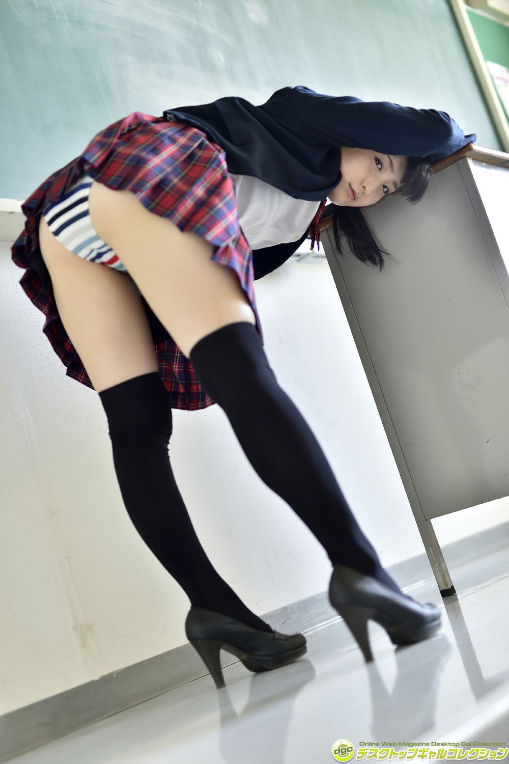 平野聪子《黒髪ロングに透き通る美肌の正統派美少女!》  NO.1214-图12