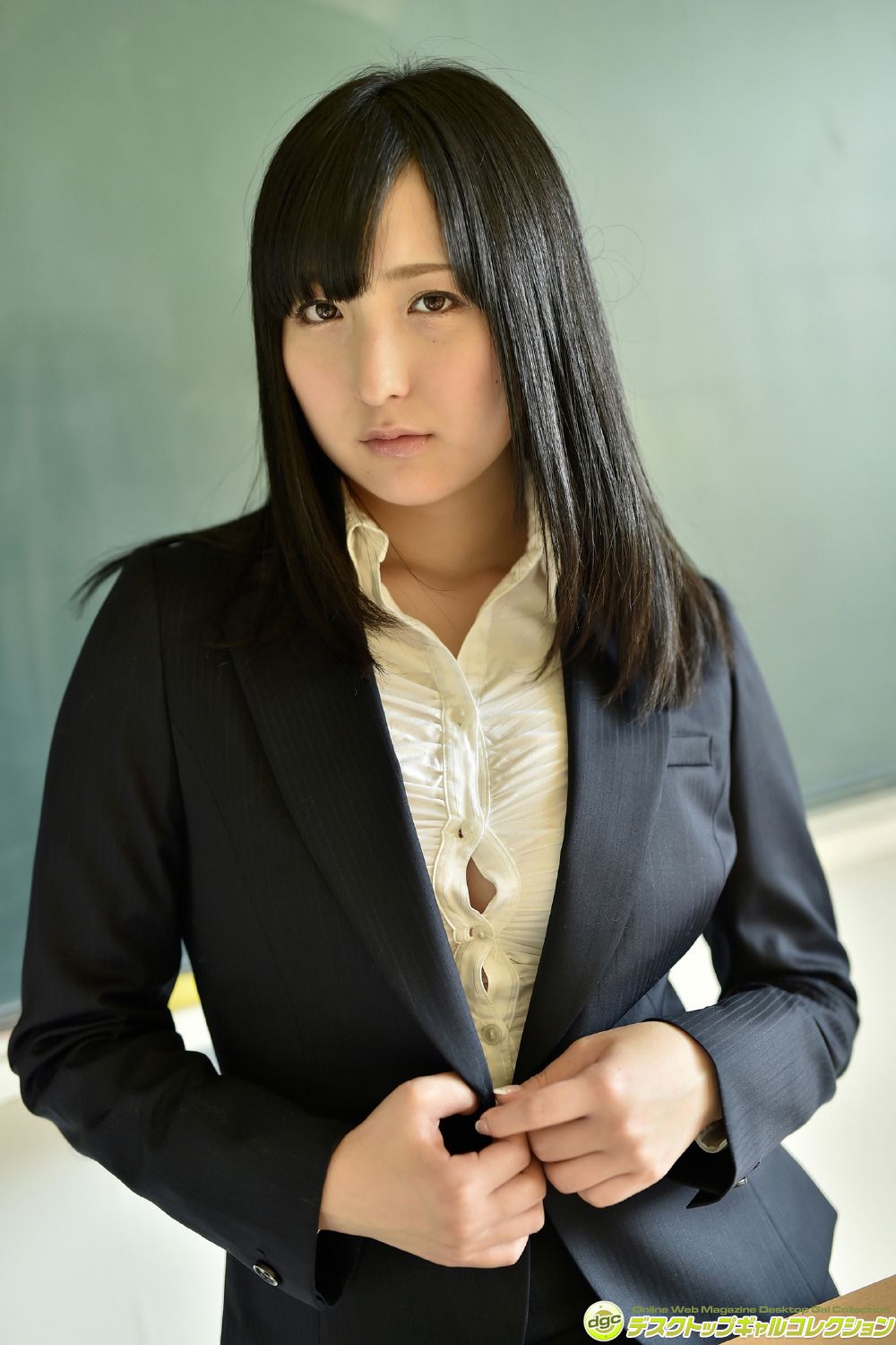 平野聪子《黒髪ロングに透き通る美肌の正統派美少女!》  NO.1214-图75