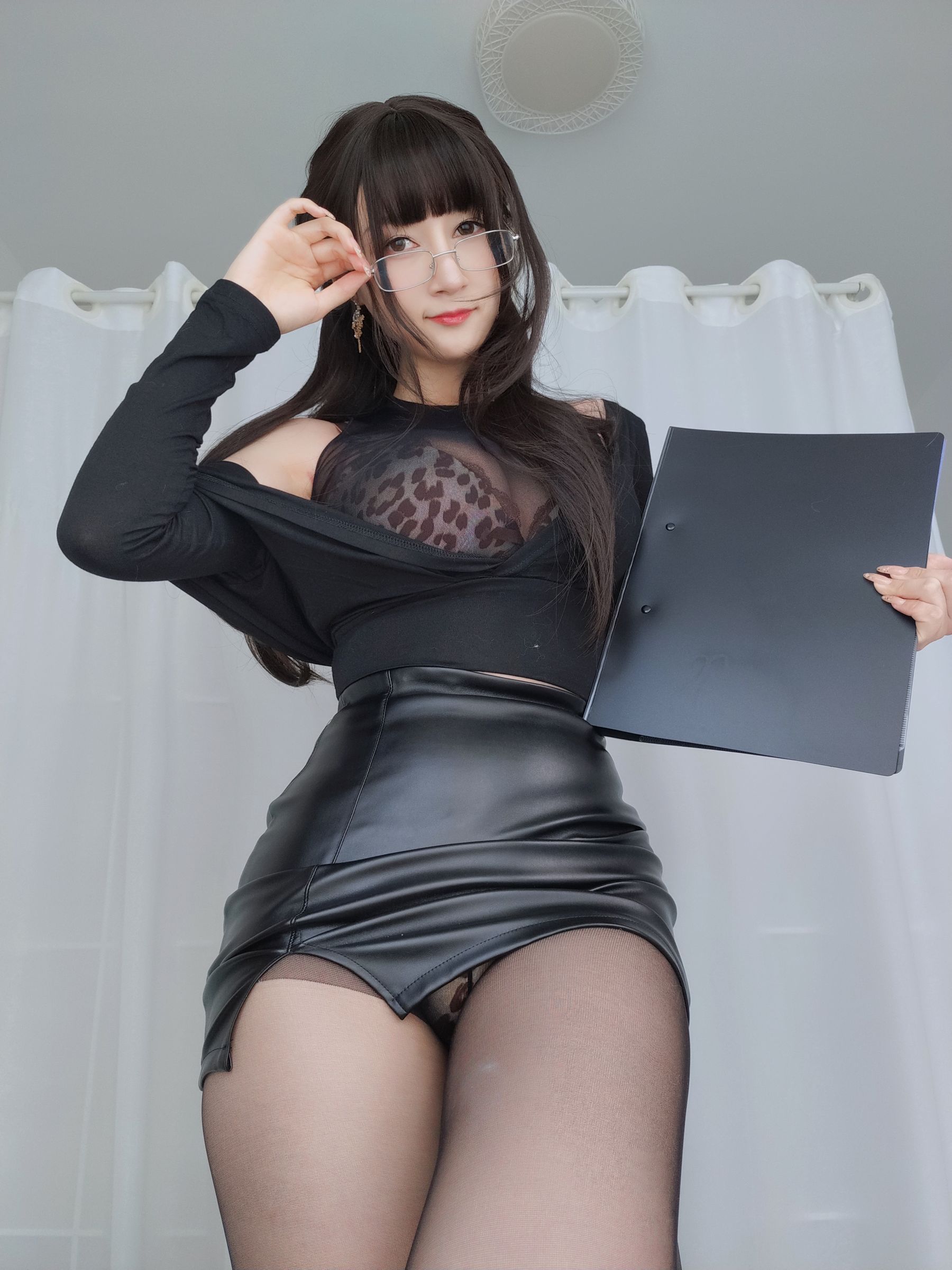 Coser小姐姐白银 - 黒糸女上司の秘密-图9