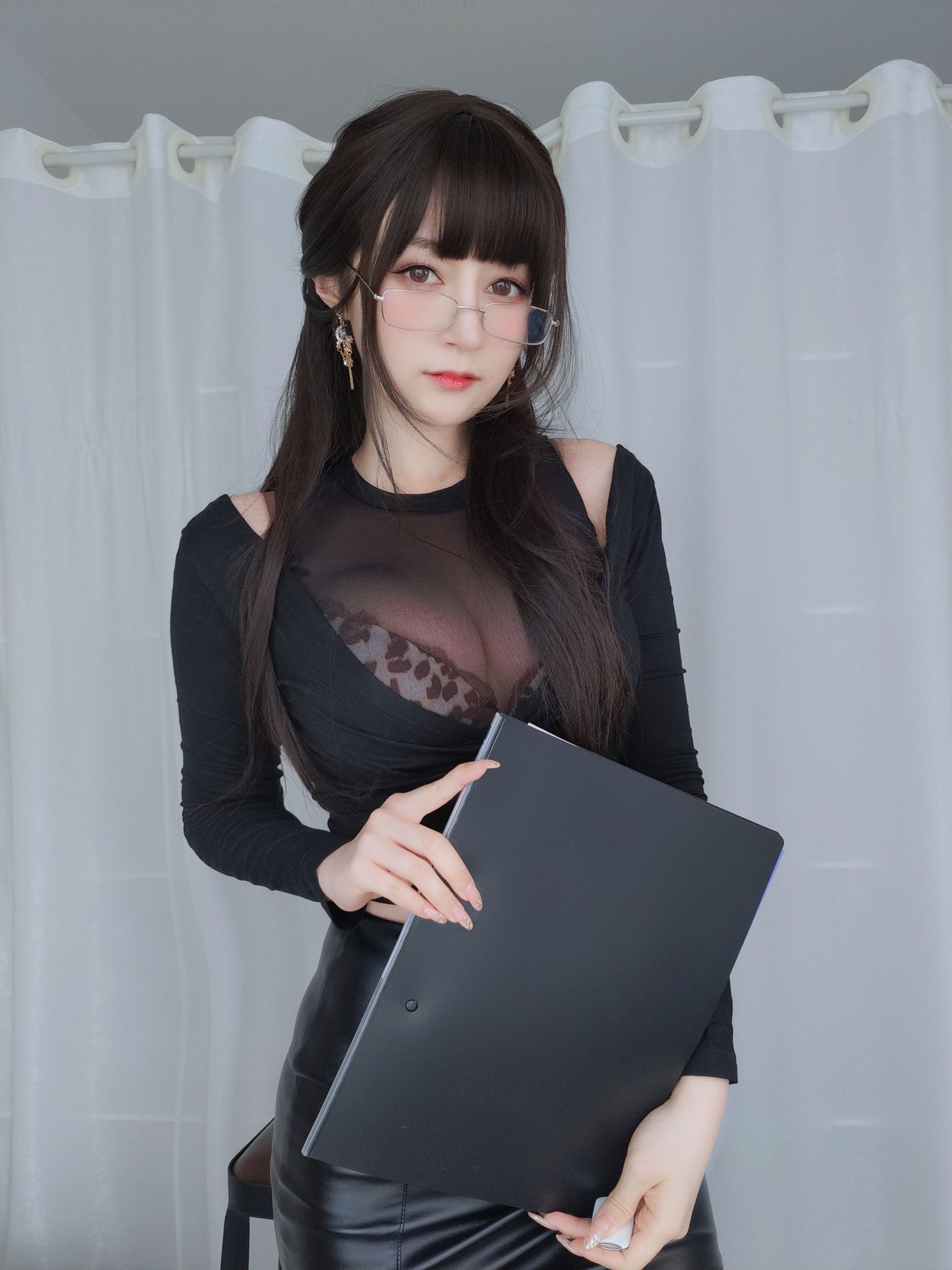 Coser小姐姐白银 - 黒糸女上司の秘密-图4