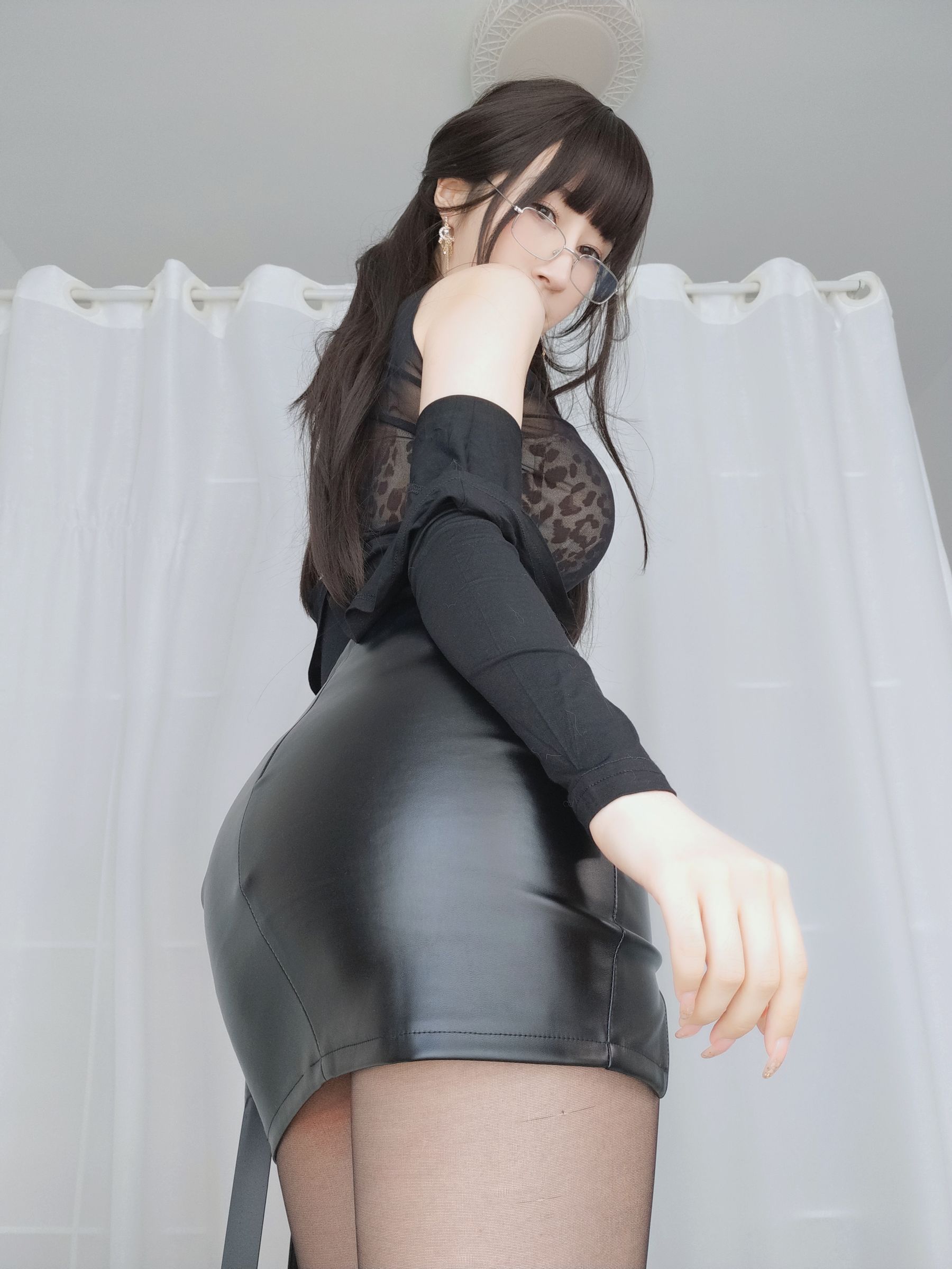 Coser小姐姐白银 - 黒糸女上司の秘密-图5