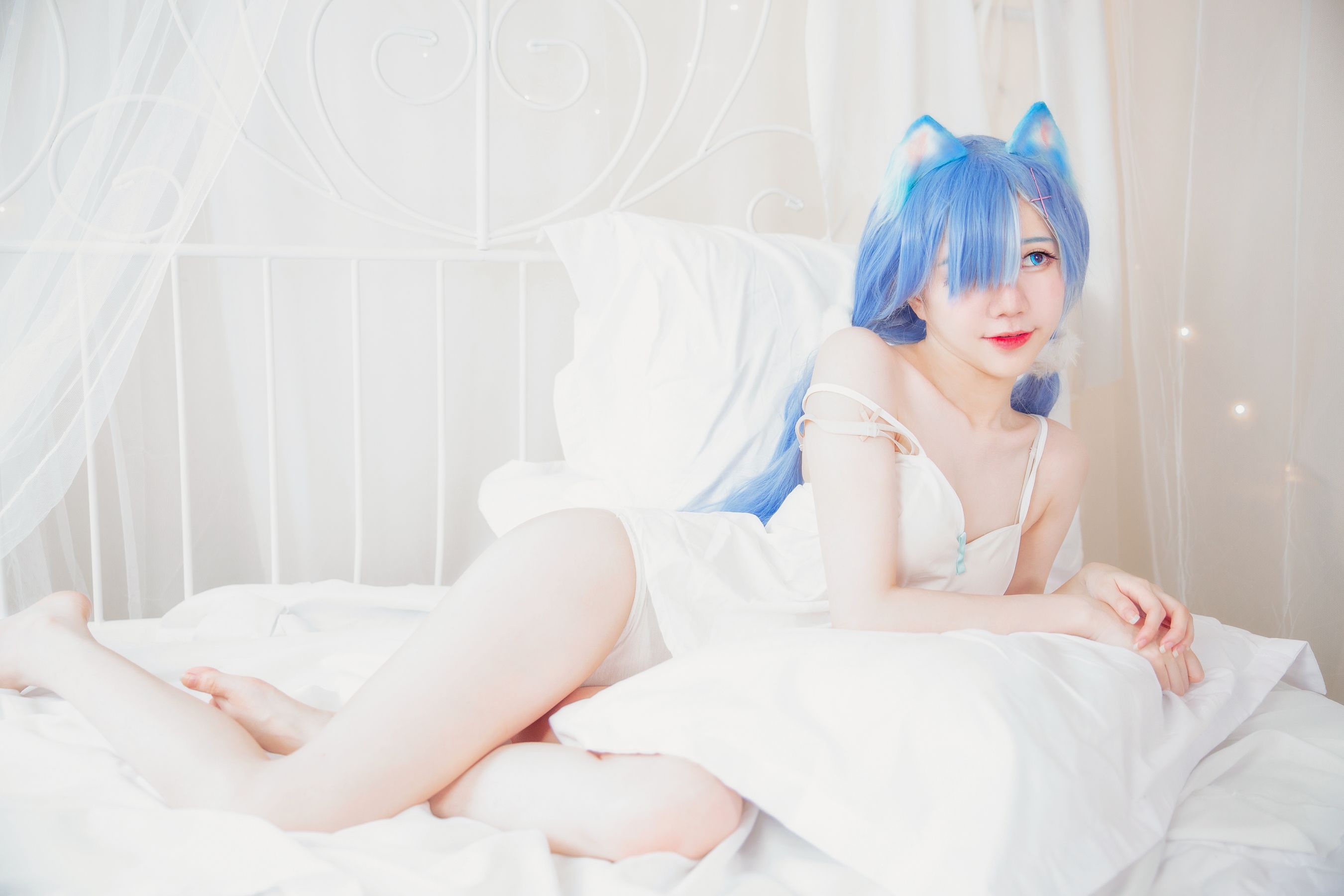Sally Dorasnow - Rem White Kitty-图21