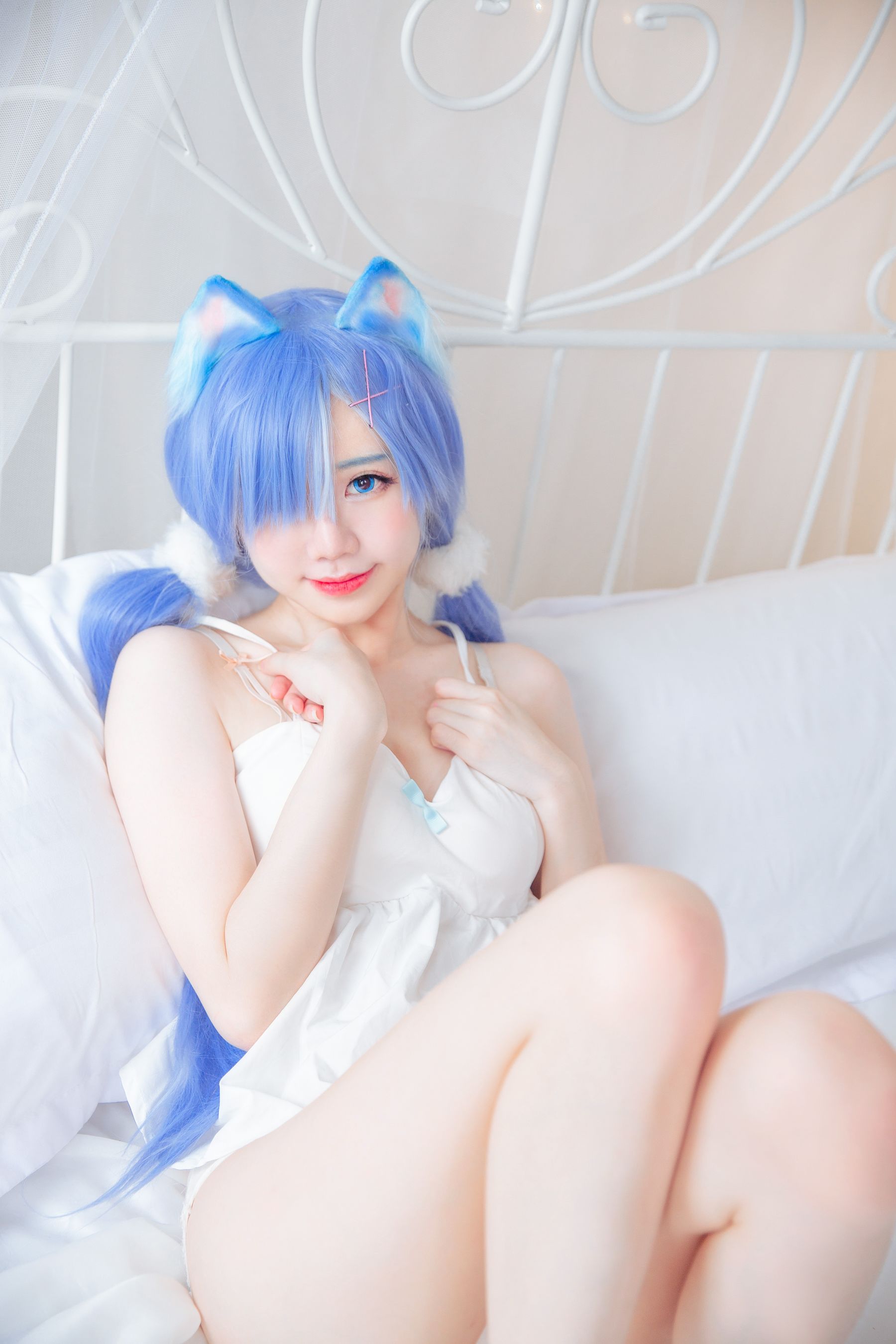 Sally Dorasnow - Rem White Kitty-图23