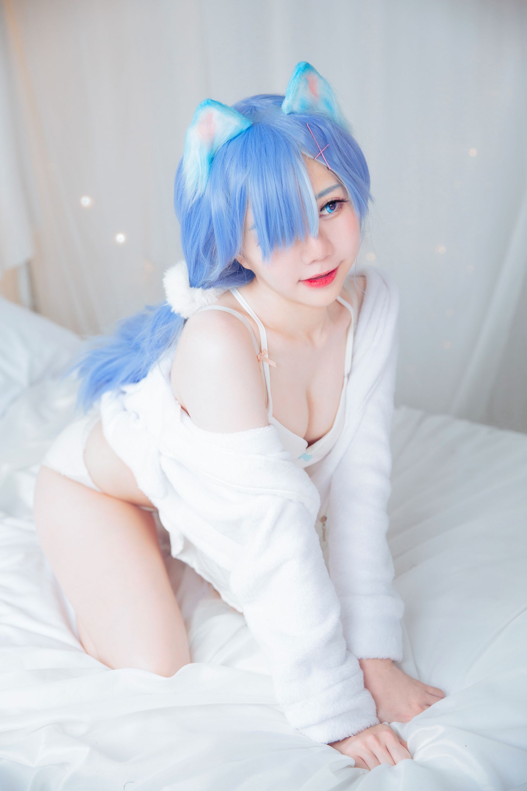 Sally Dorasnow - Rem White Kitty-图27