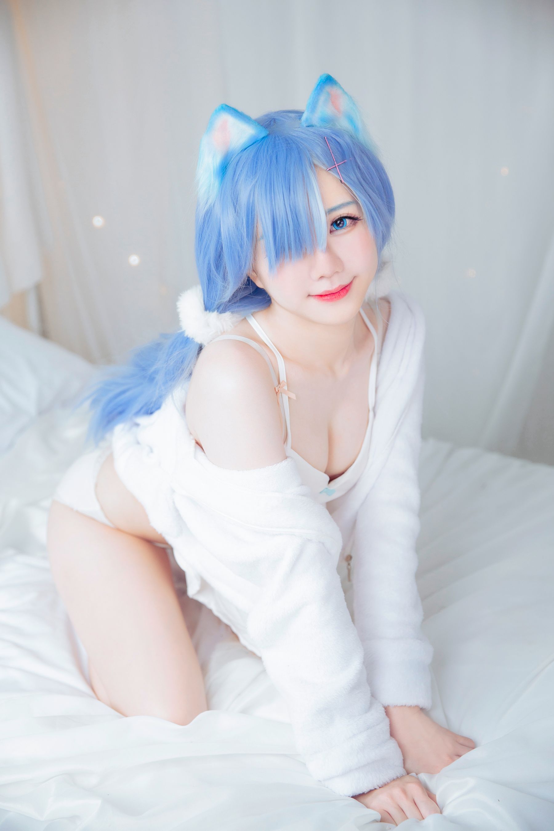 Sally Dorasnow - Rem White Kitty-图28