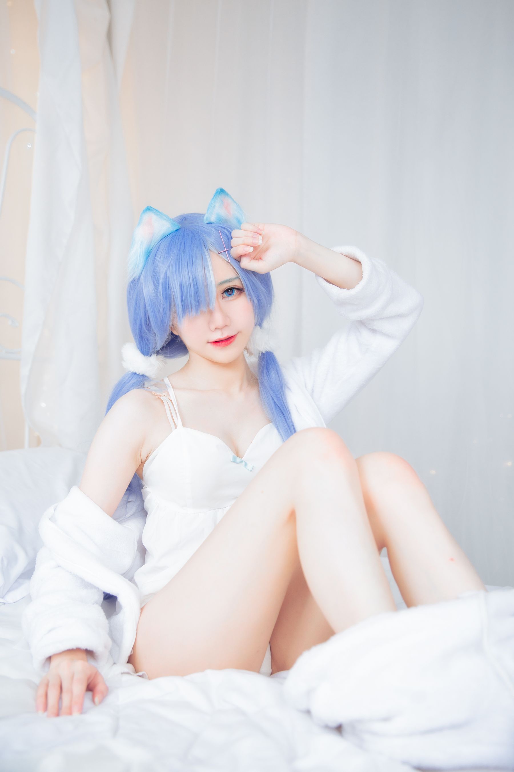Sally Dorasnow - Rem White Kitty-图31