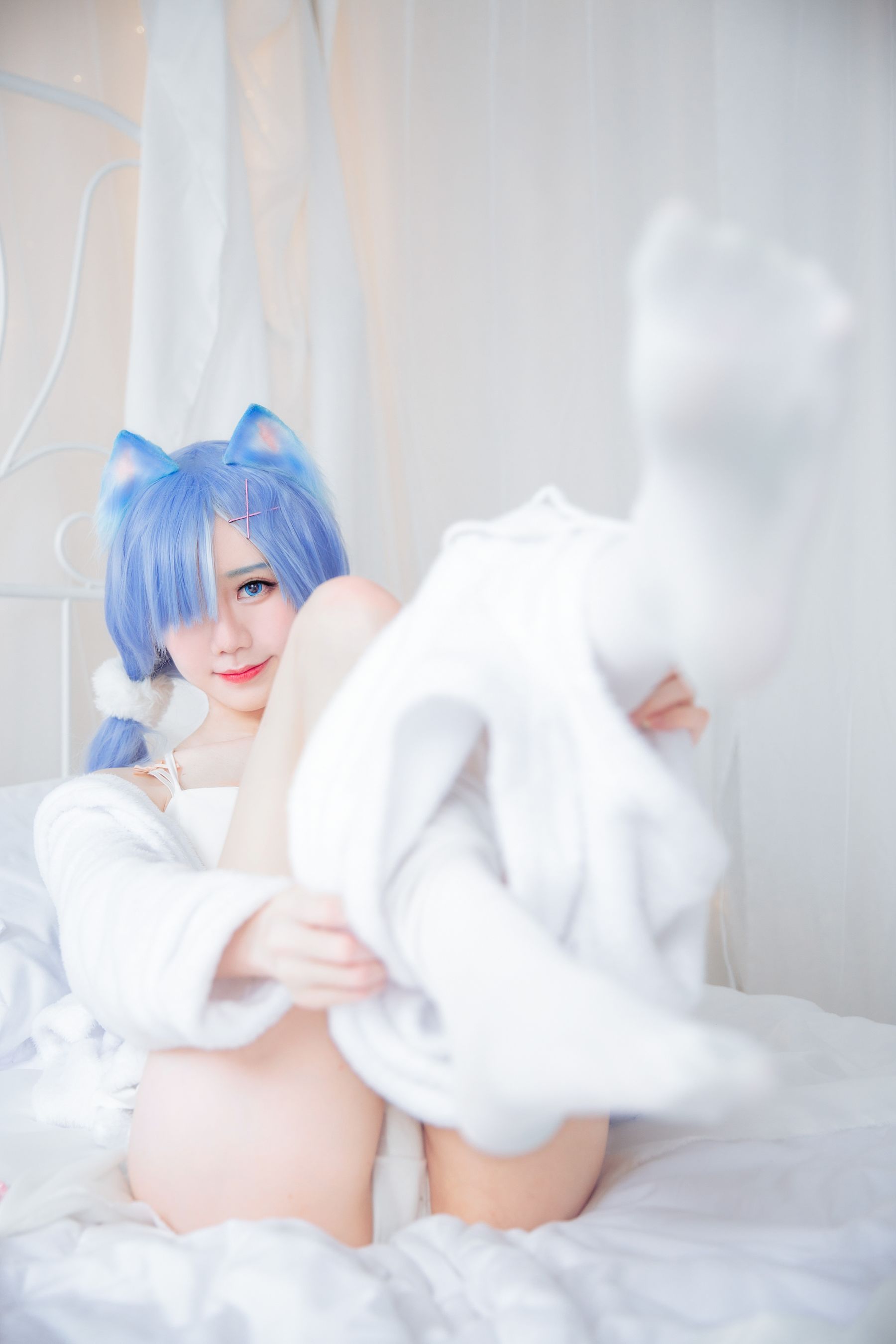 Sally Dorasnow - Rem White Kitty-图32