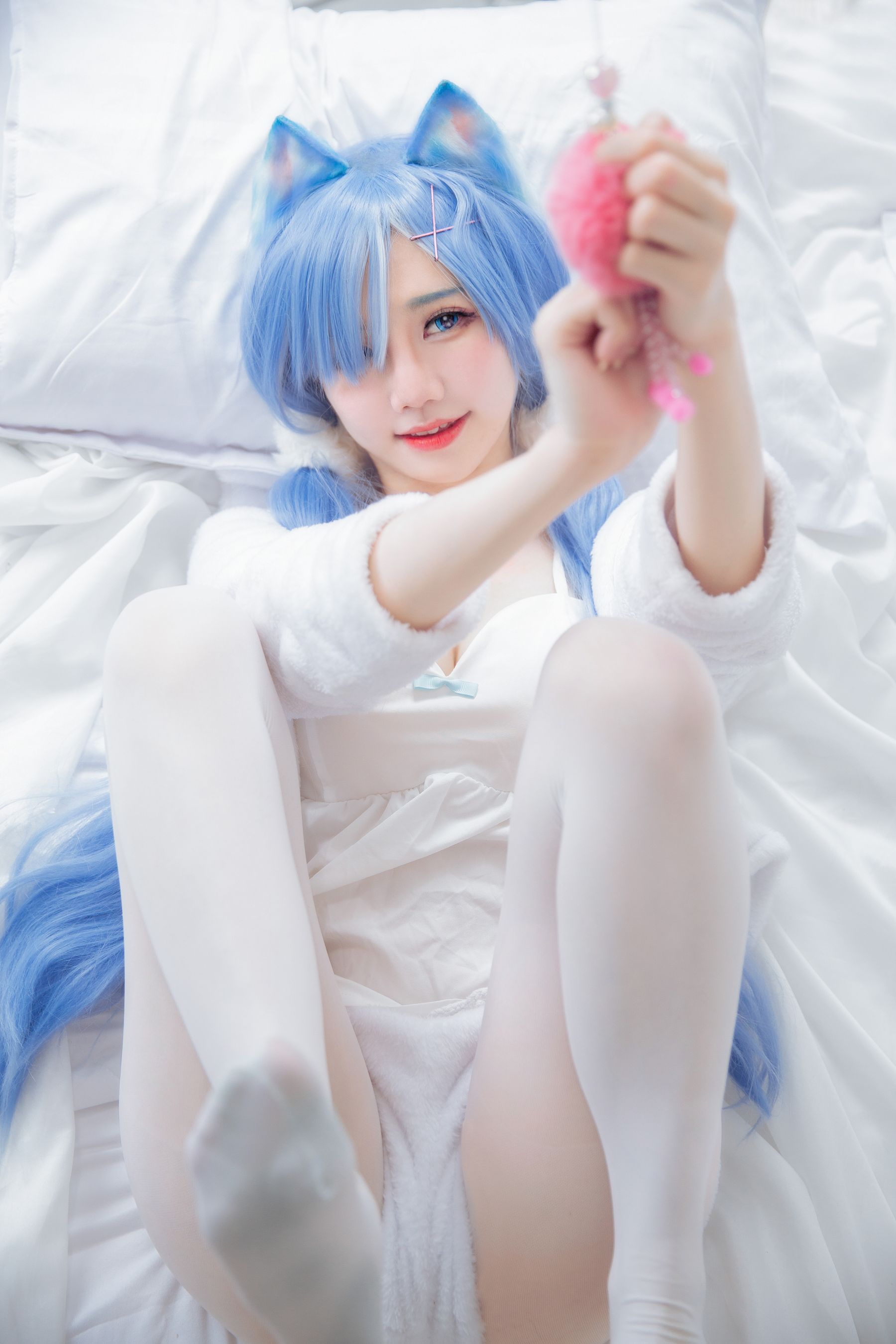 Sally Dorasnow - Rem White Kitty-图36