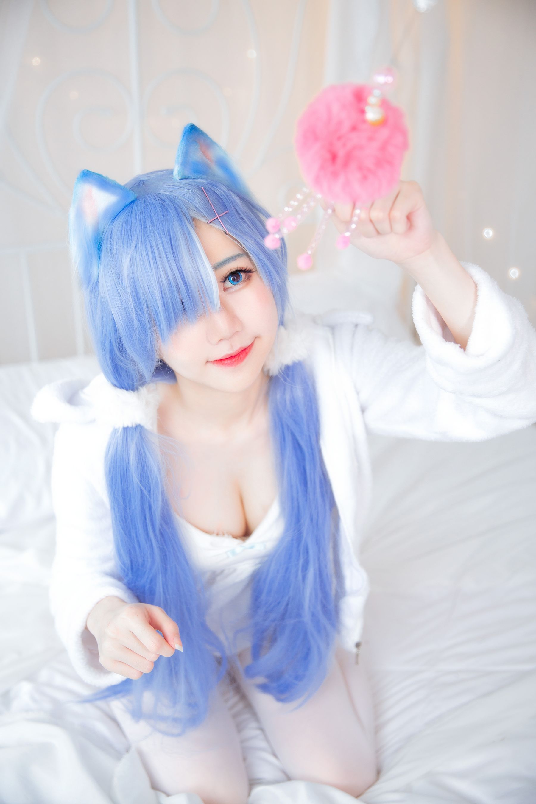 Sally Dorasnow - Rem White Kitty-图38
