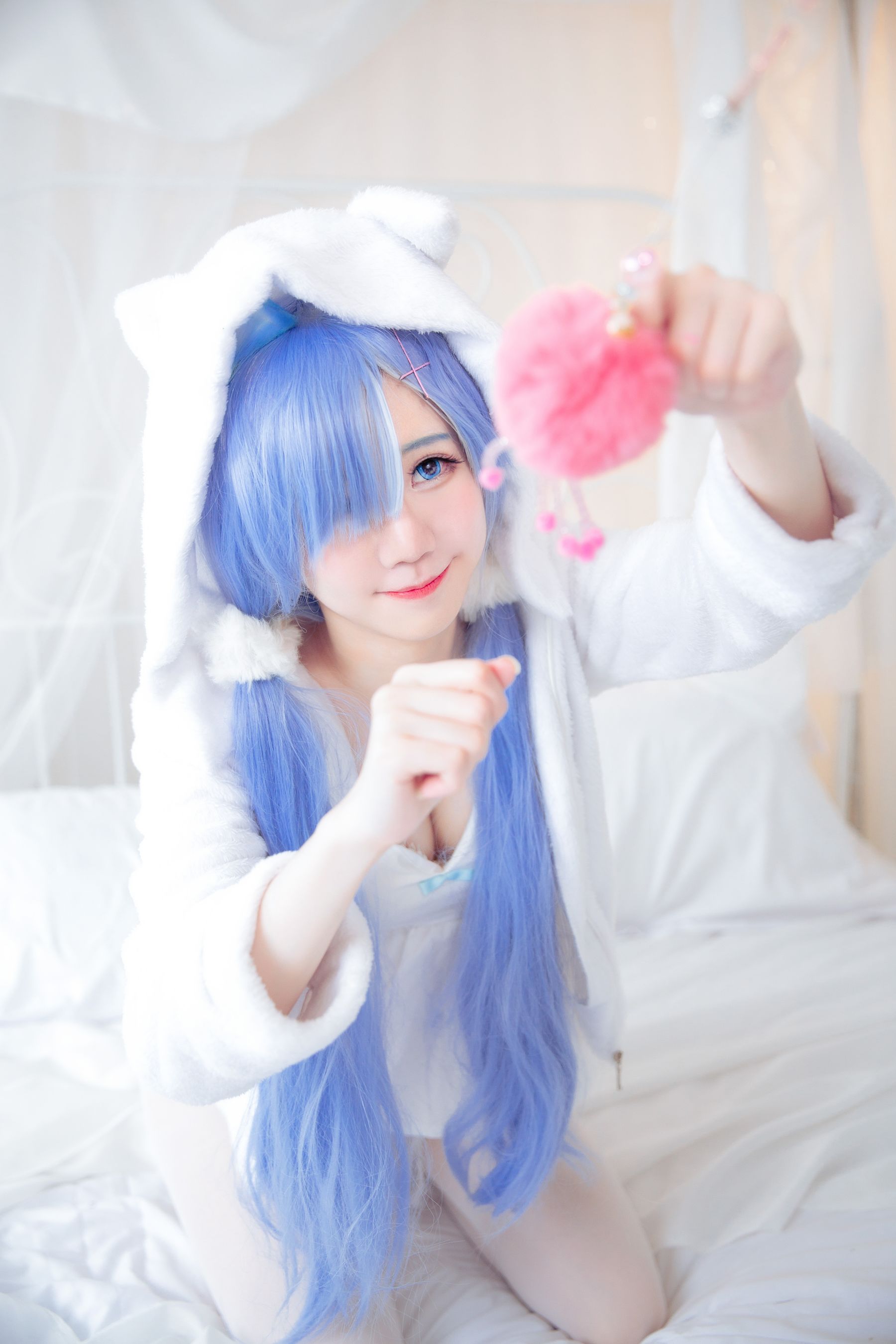 Sally Dorasnow - Rem White Kitty-图39