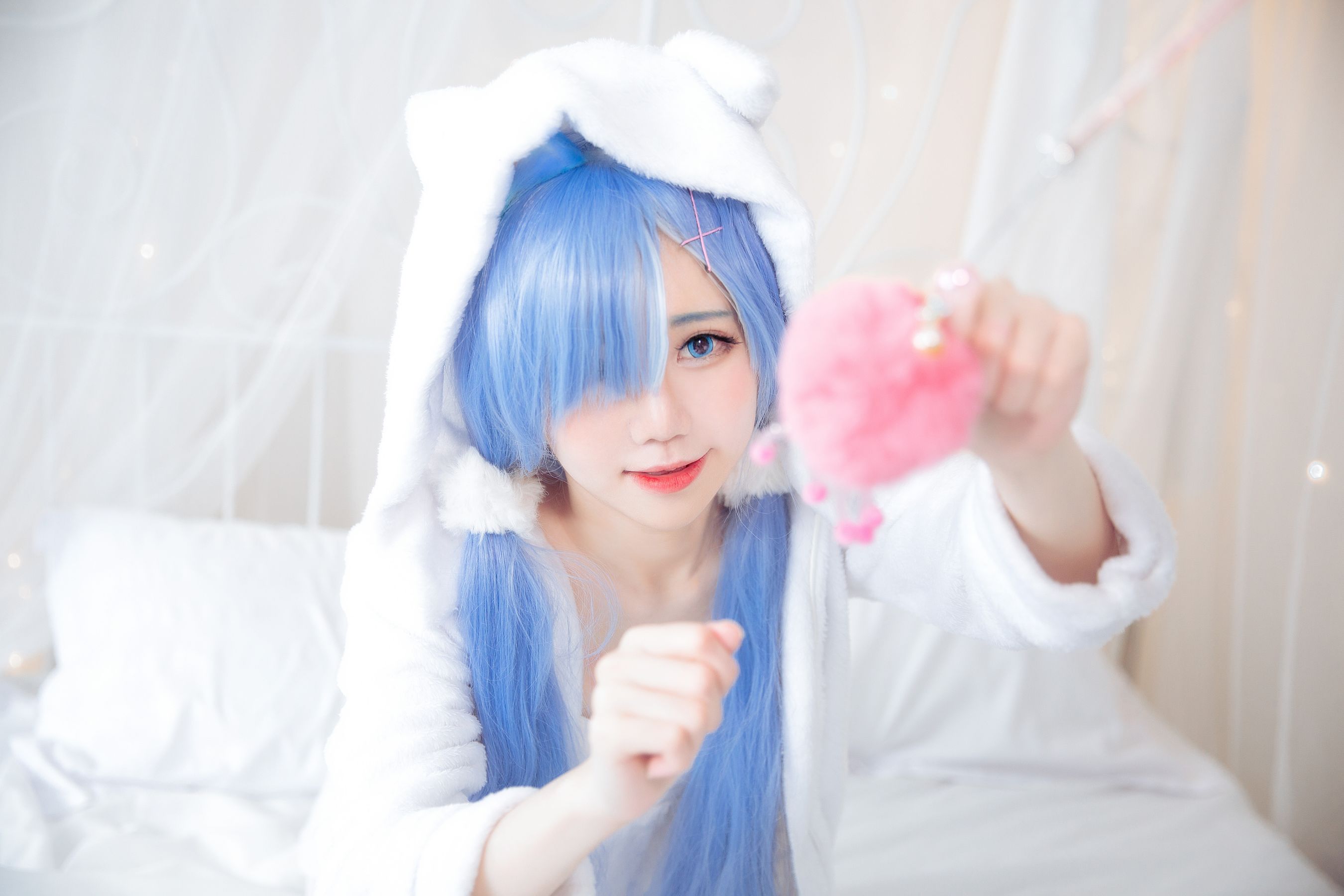 Sally Dorasnow - Rem White Kitty-图40