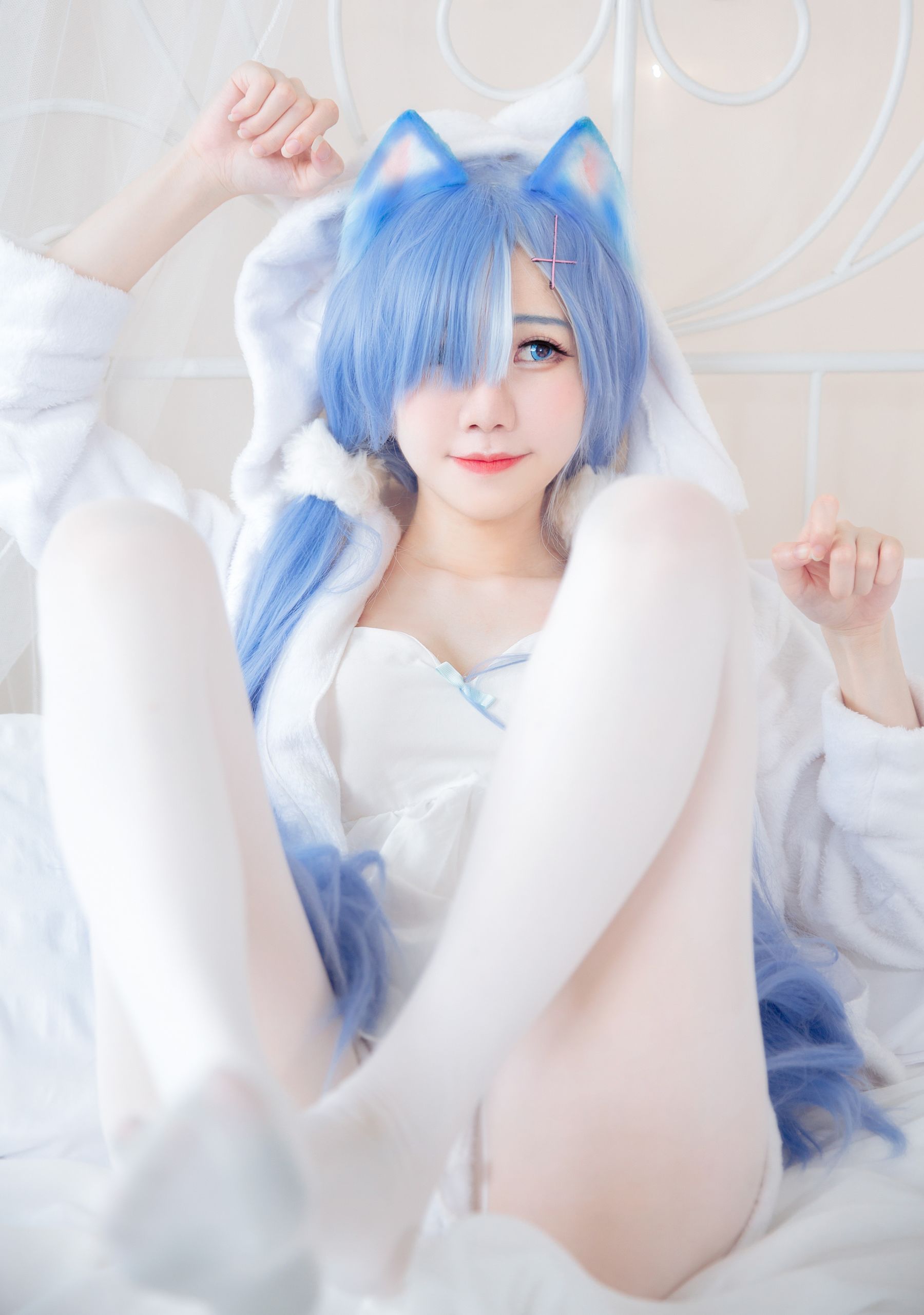 Sally Dorasnow - Rem White Kitty-图41
