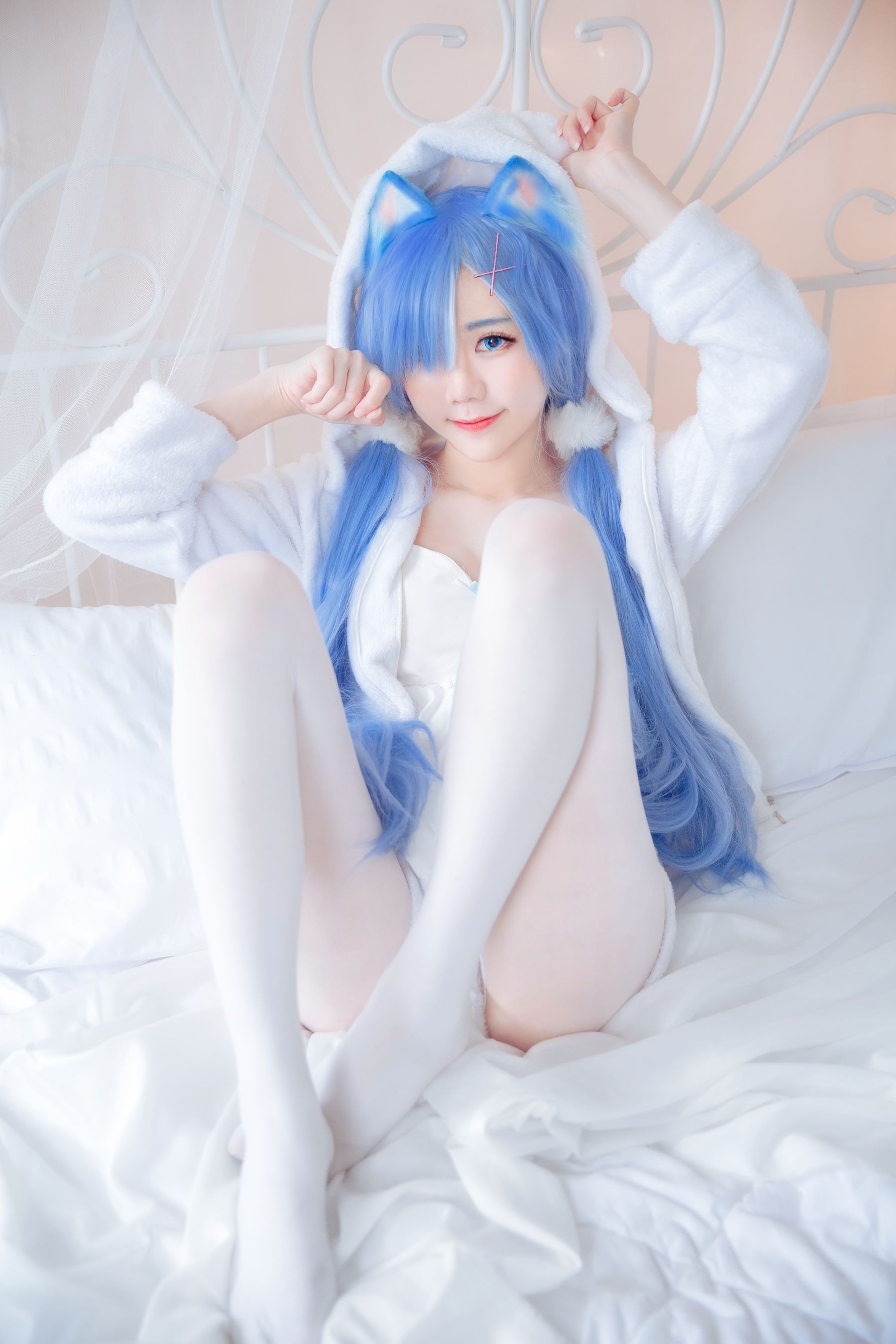 Sally Dorasnow - Rem White Kitty-图43