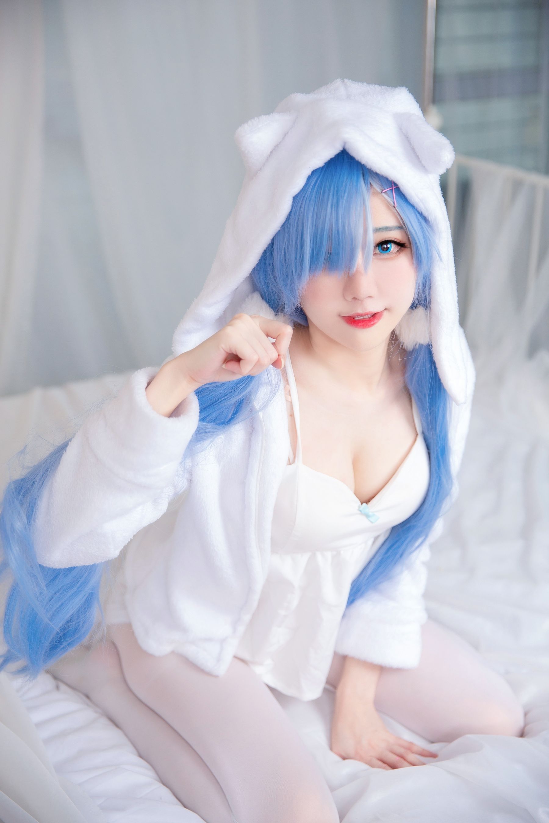 Sally Dorasnow - Rem White Kitty-图44