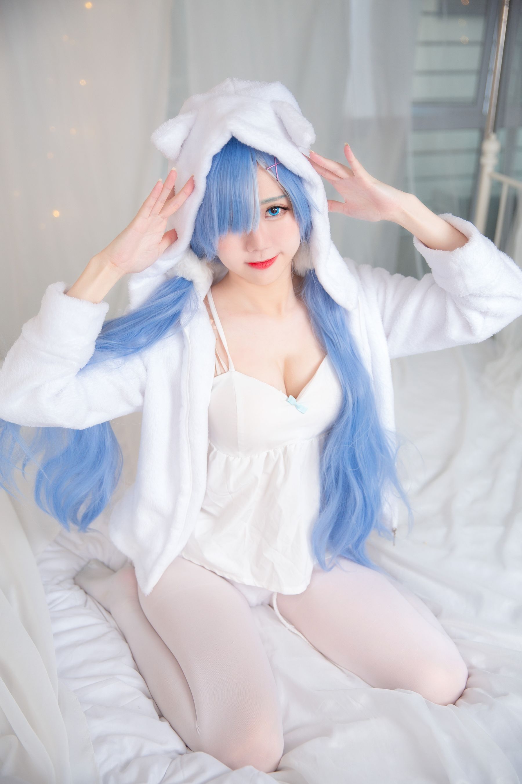 Sally Dorasnow - Rem White Kitty-图45