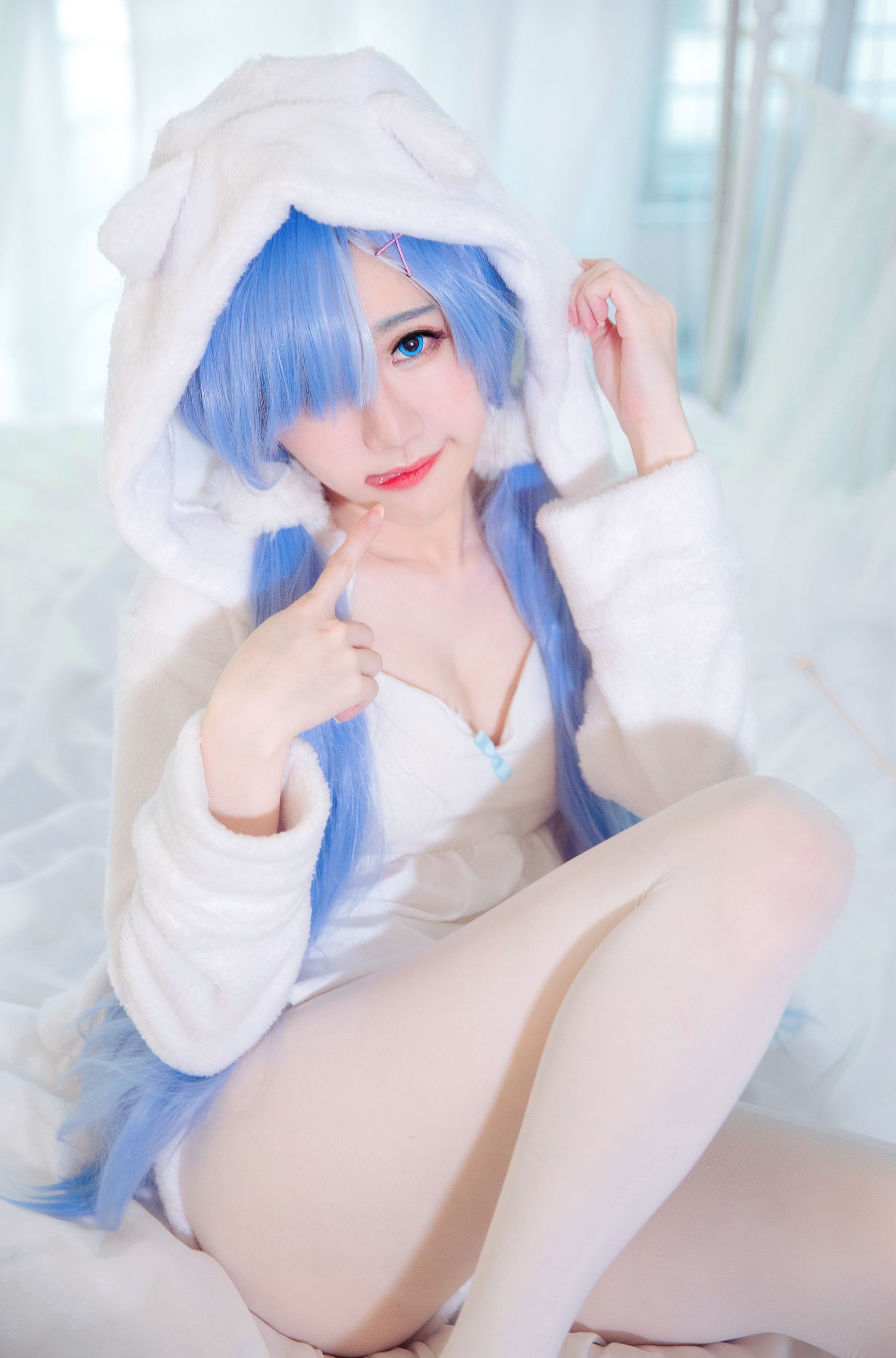 Sally Dorasnow - Rem White Kitty-图48