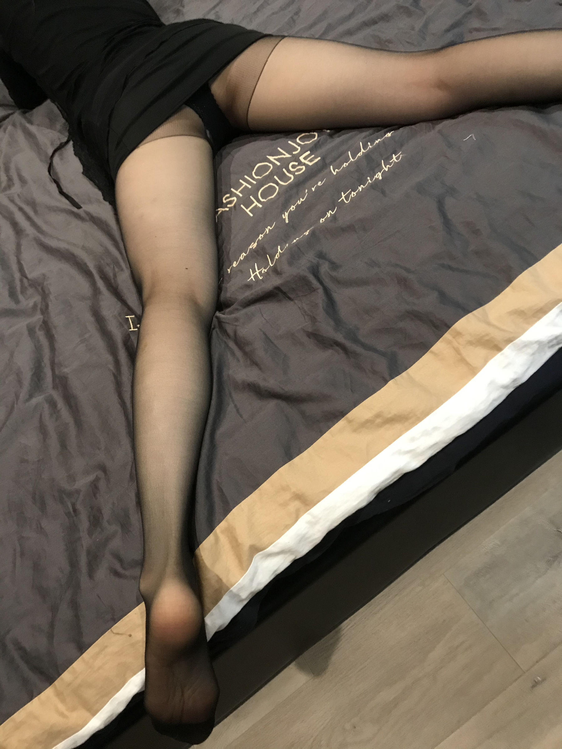 丝足博主麋鹿_Monroe 2020.03.02 皮裙肉丝-图25