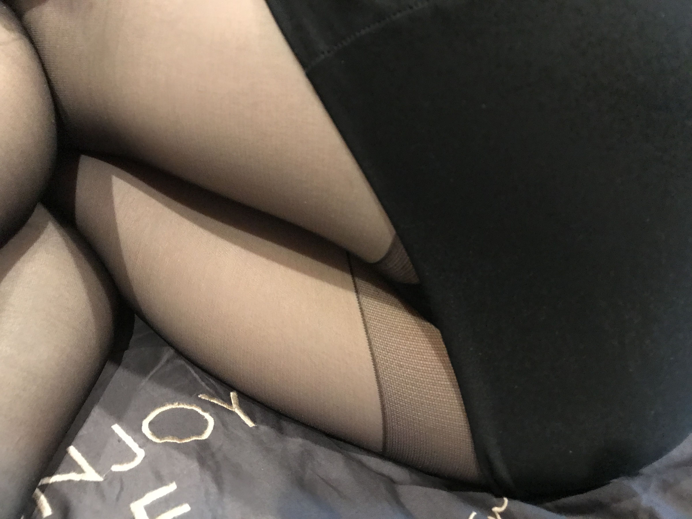 丝足博主麋鹿_Monroe 2020.03.02 皮裙肉丝-图35