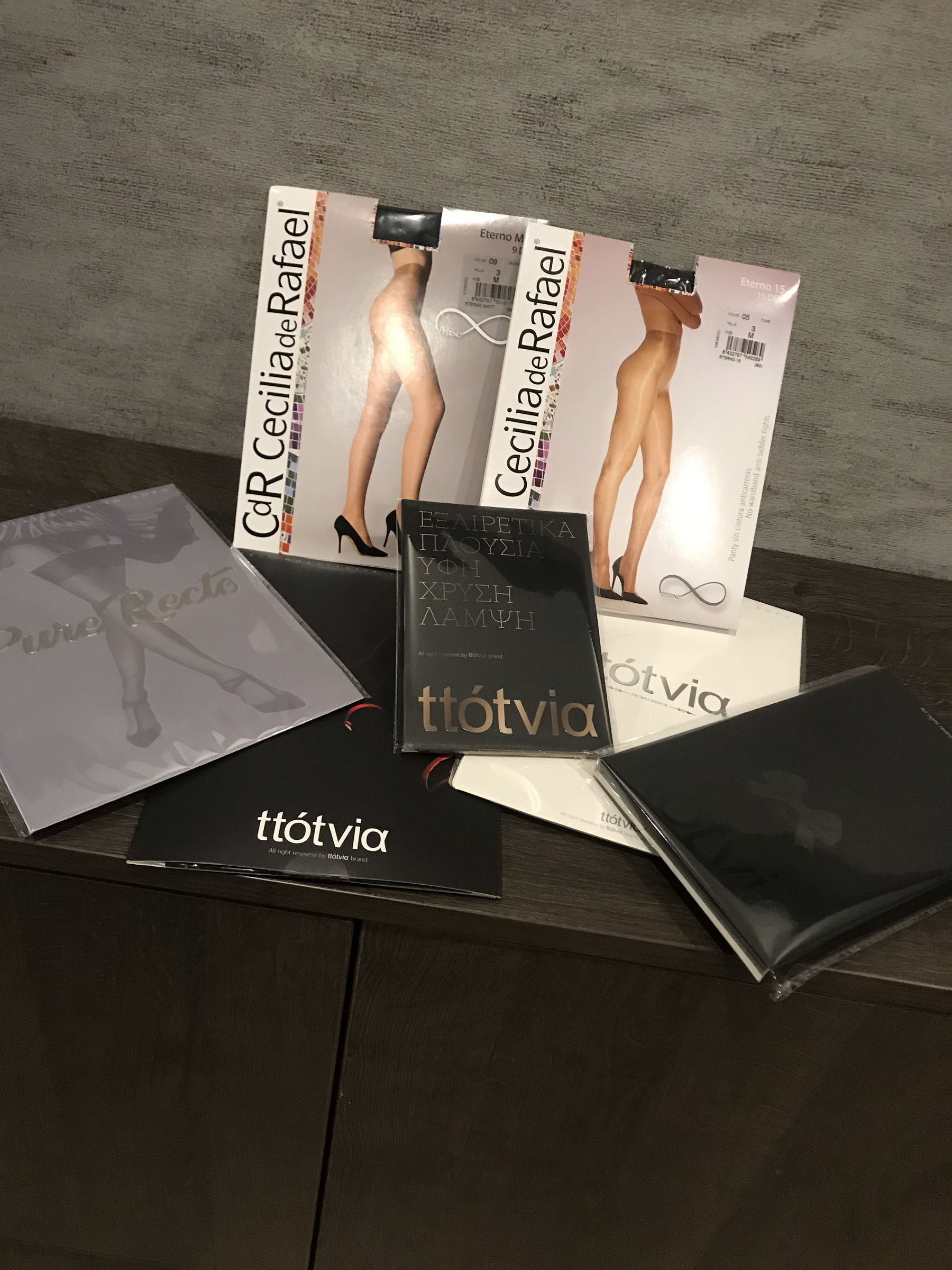 丝足博主麋鹿_Monroe 2020.03.07 黑丝长腿-图0