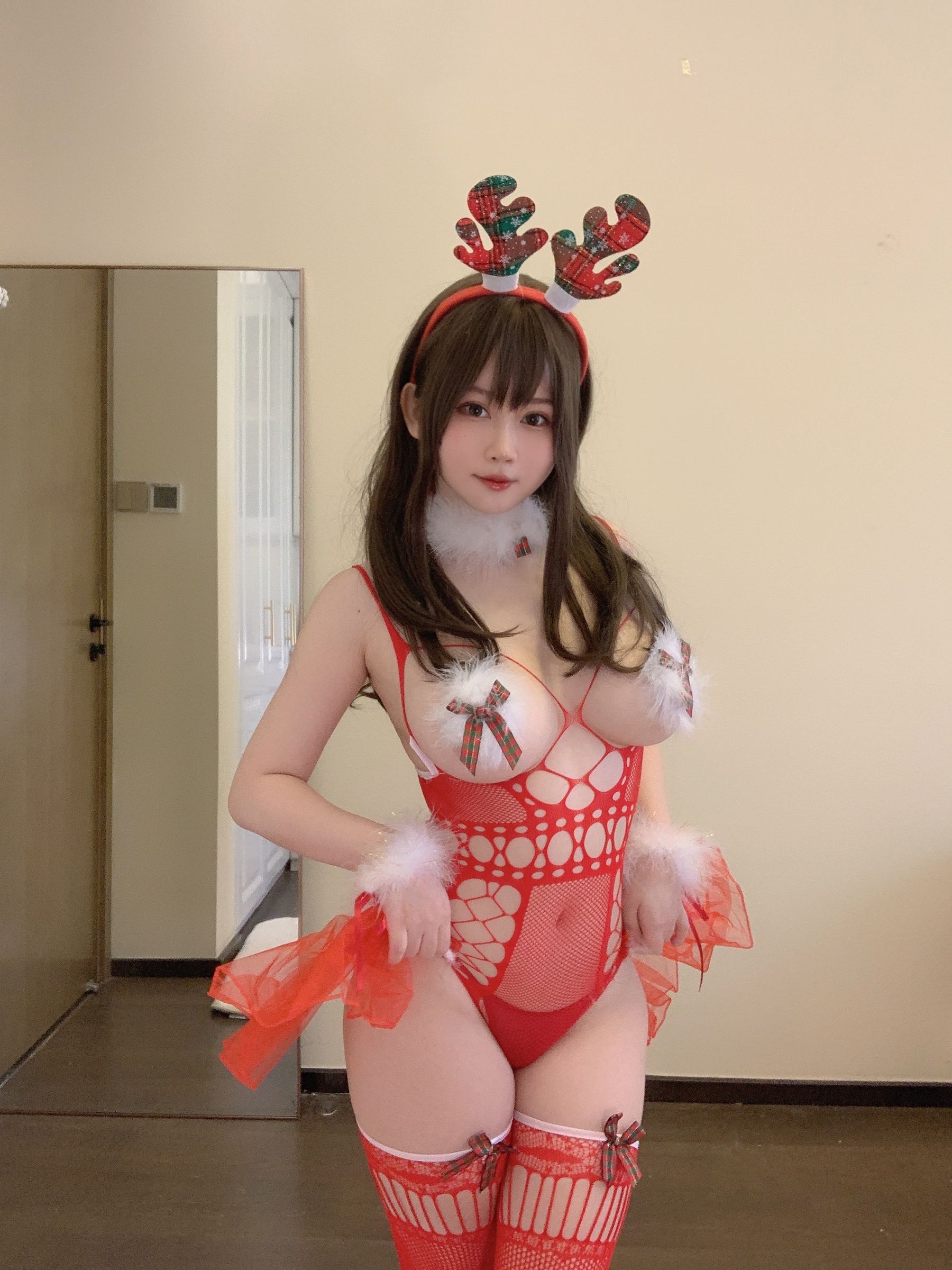 蜜桃少女是依酱呀 - 2021圣诞特辑-图43