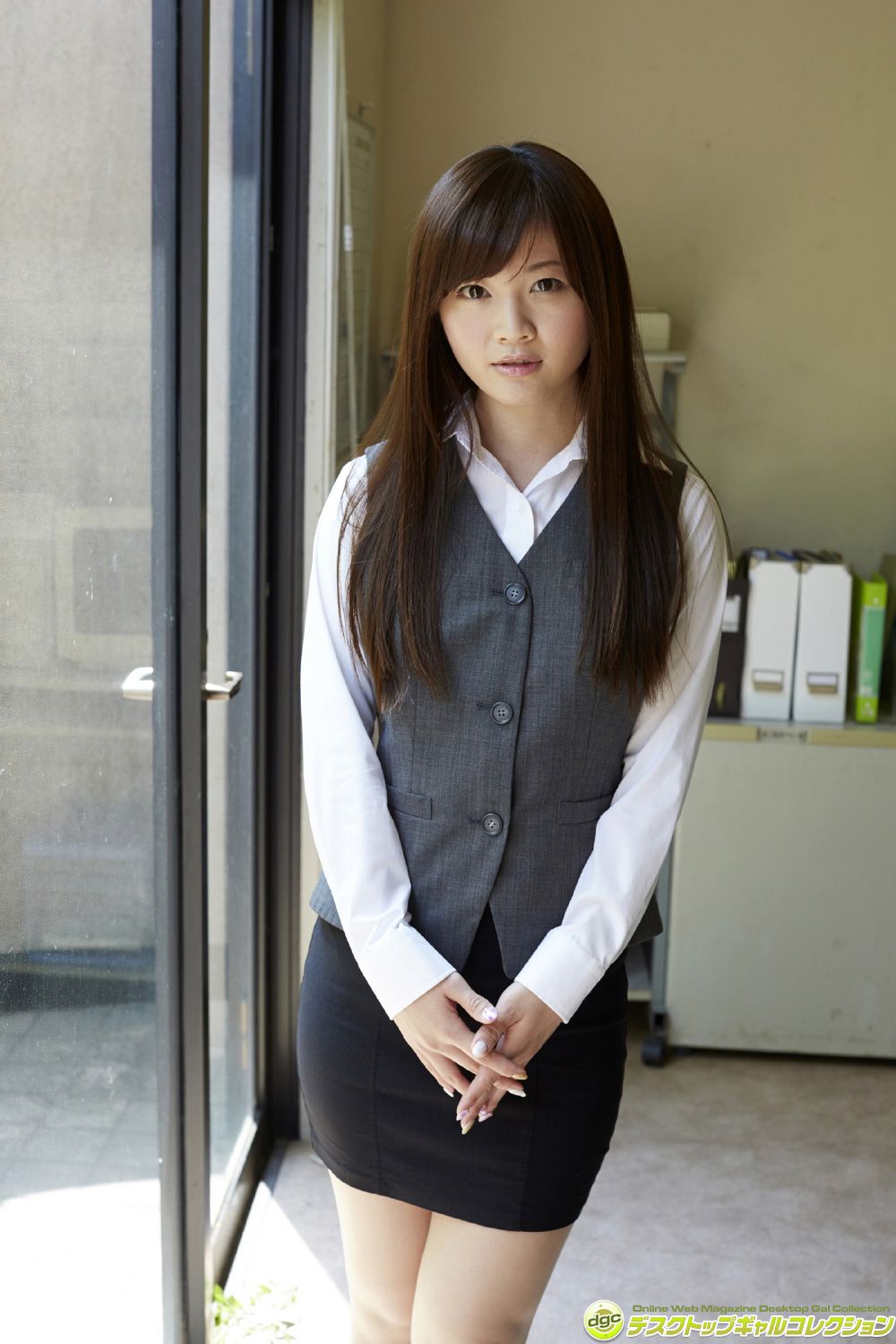 平林あずみ《可愛らしいルックスの真ん丸美尻クイーン！》  NO.1271-图1