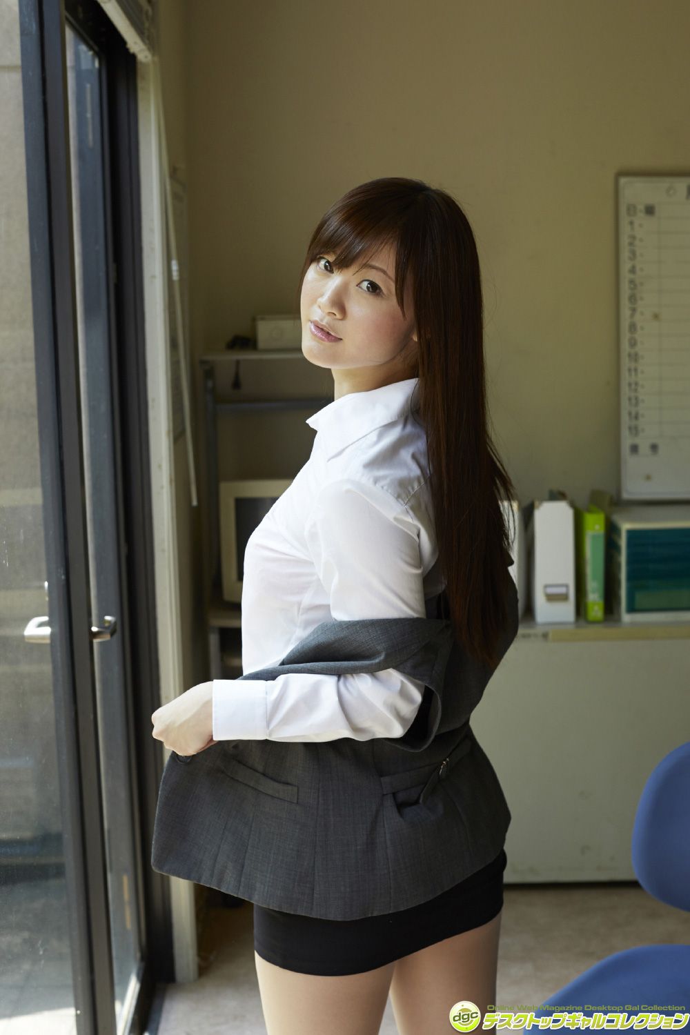 平林あずみ《可愛らしいルックスの真ん丸美尻クイーン！》  NO.1271-图5