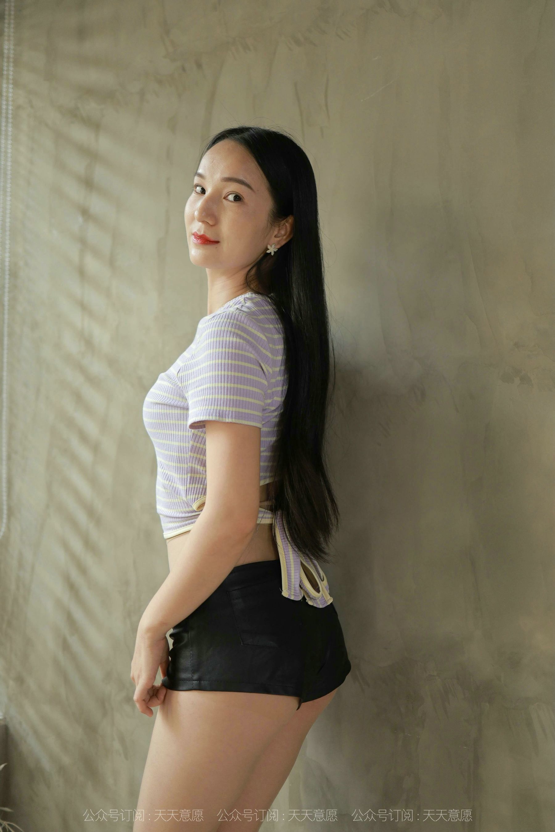 模特：丽丽《性感皮裤》-图39