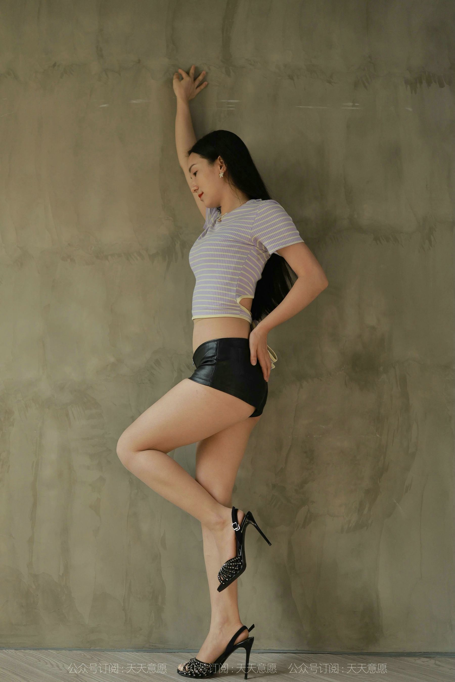 模特：丽丽《性感皮裤》-图74