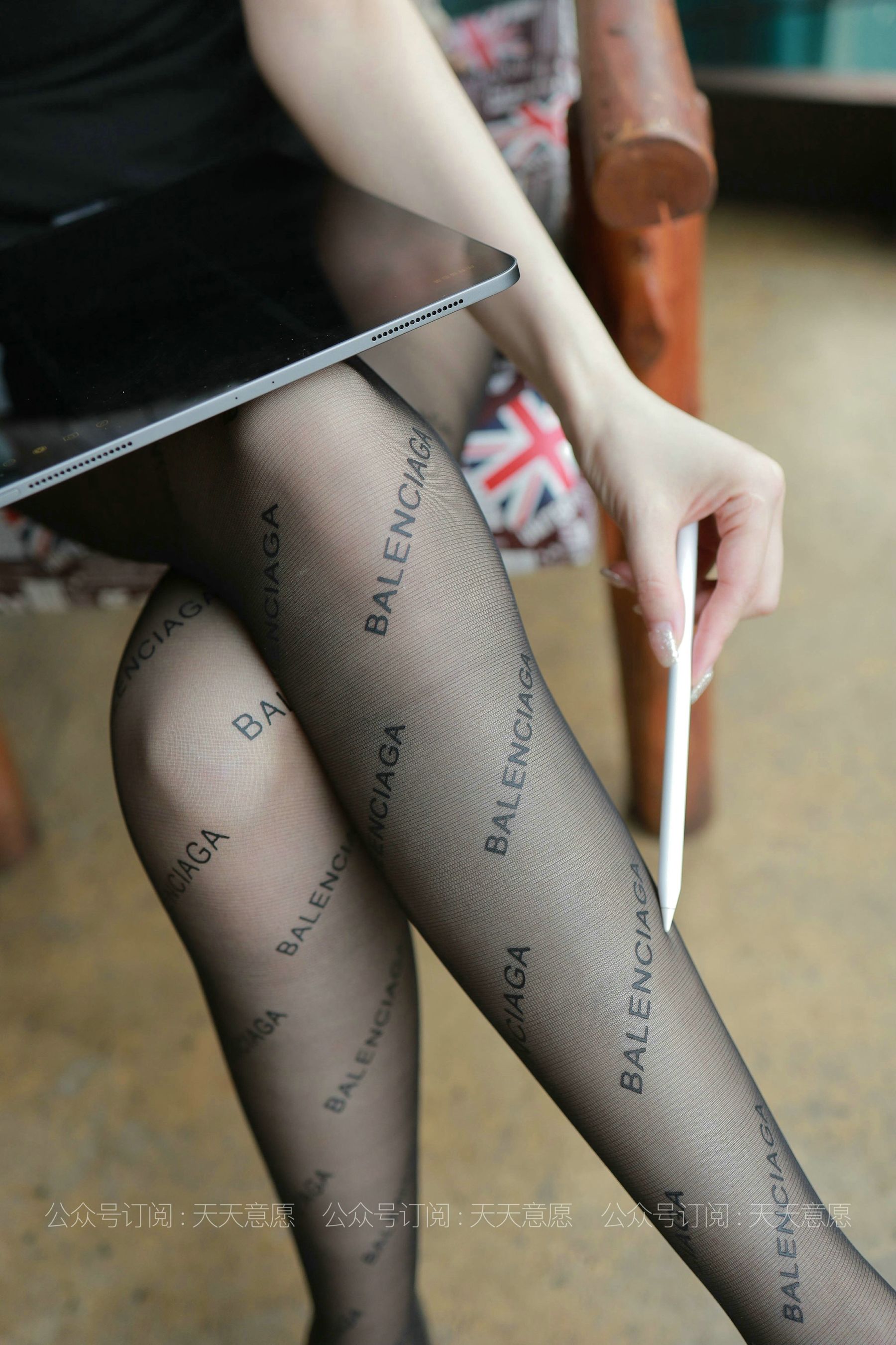 模特：九妹《甜美女主管》-图12