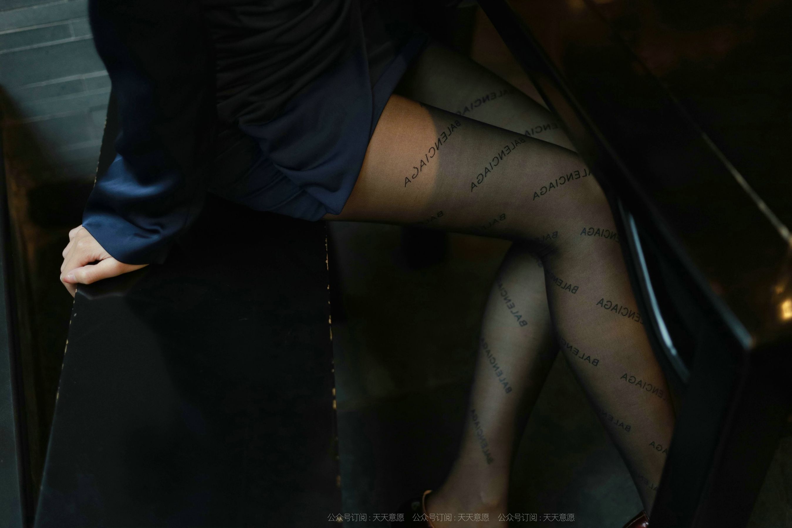 模特：婉苹《OL性感包臀裙》-图9