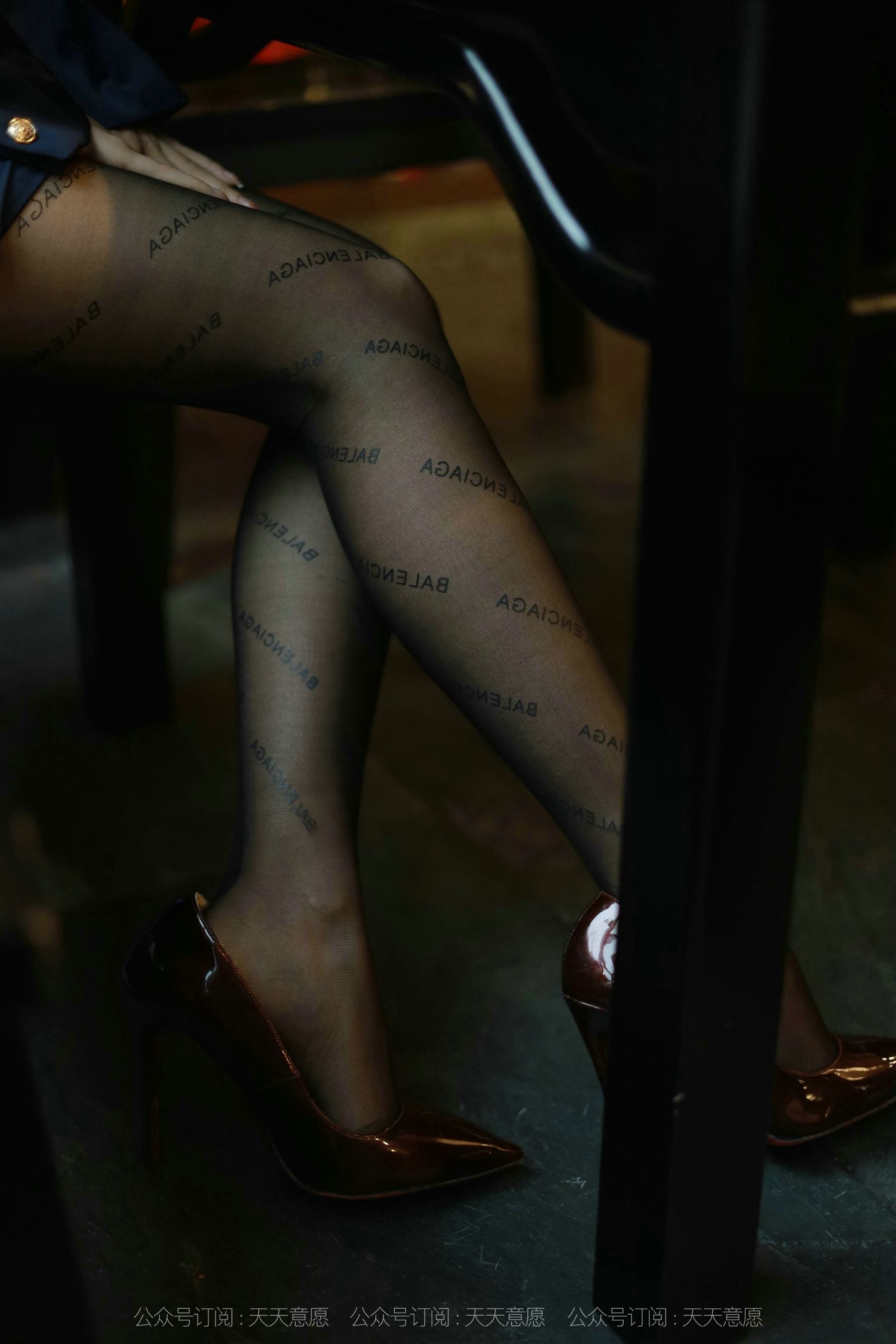 模特：婉苹《OL性感包臀裙》-图11