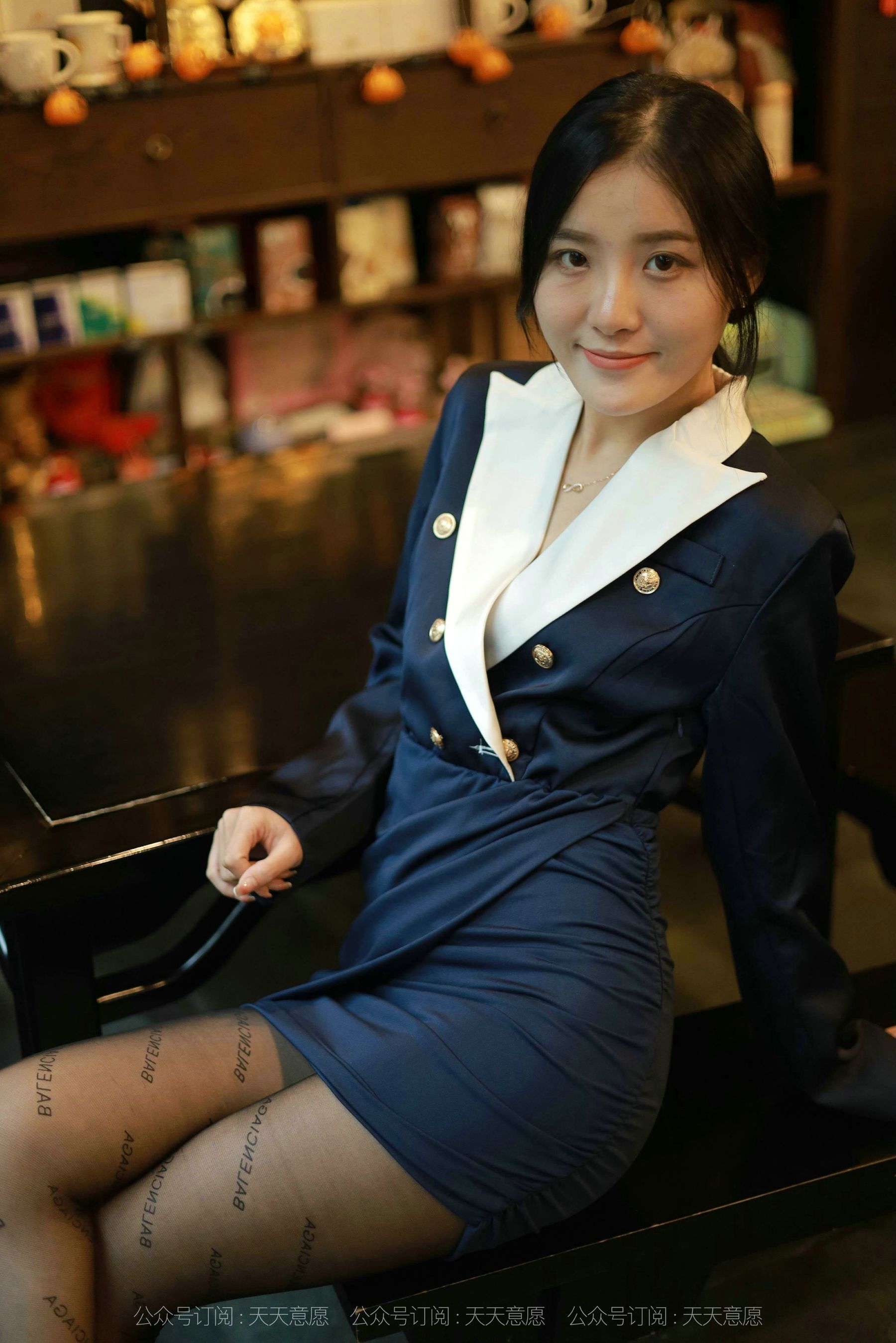 模特：婉苹《OL性感包臀裙》-图18