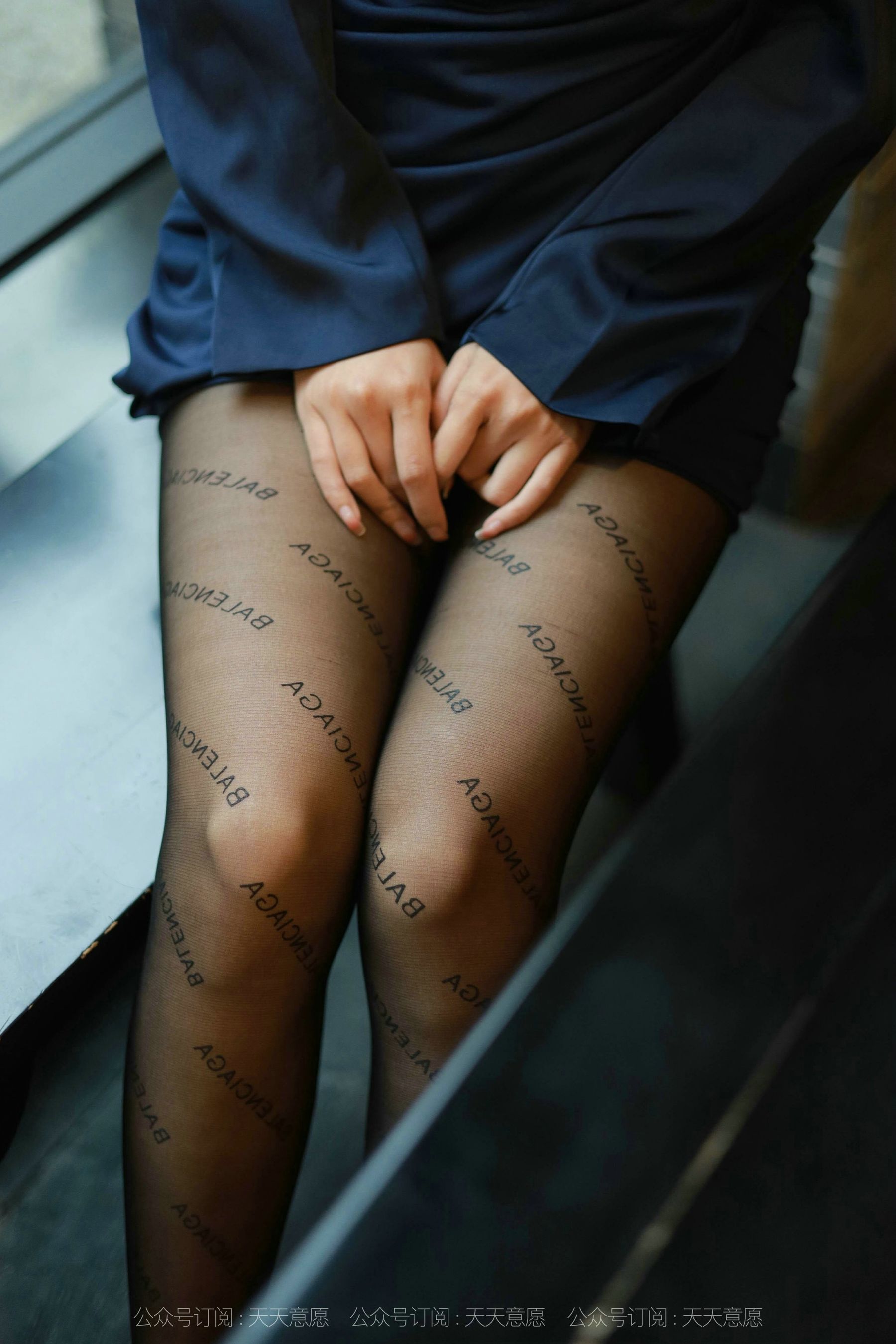 模特：婉苹《OL性感包臀裙》-图4