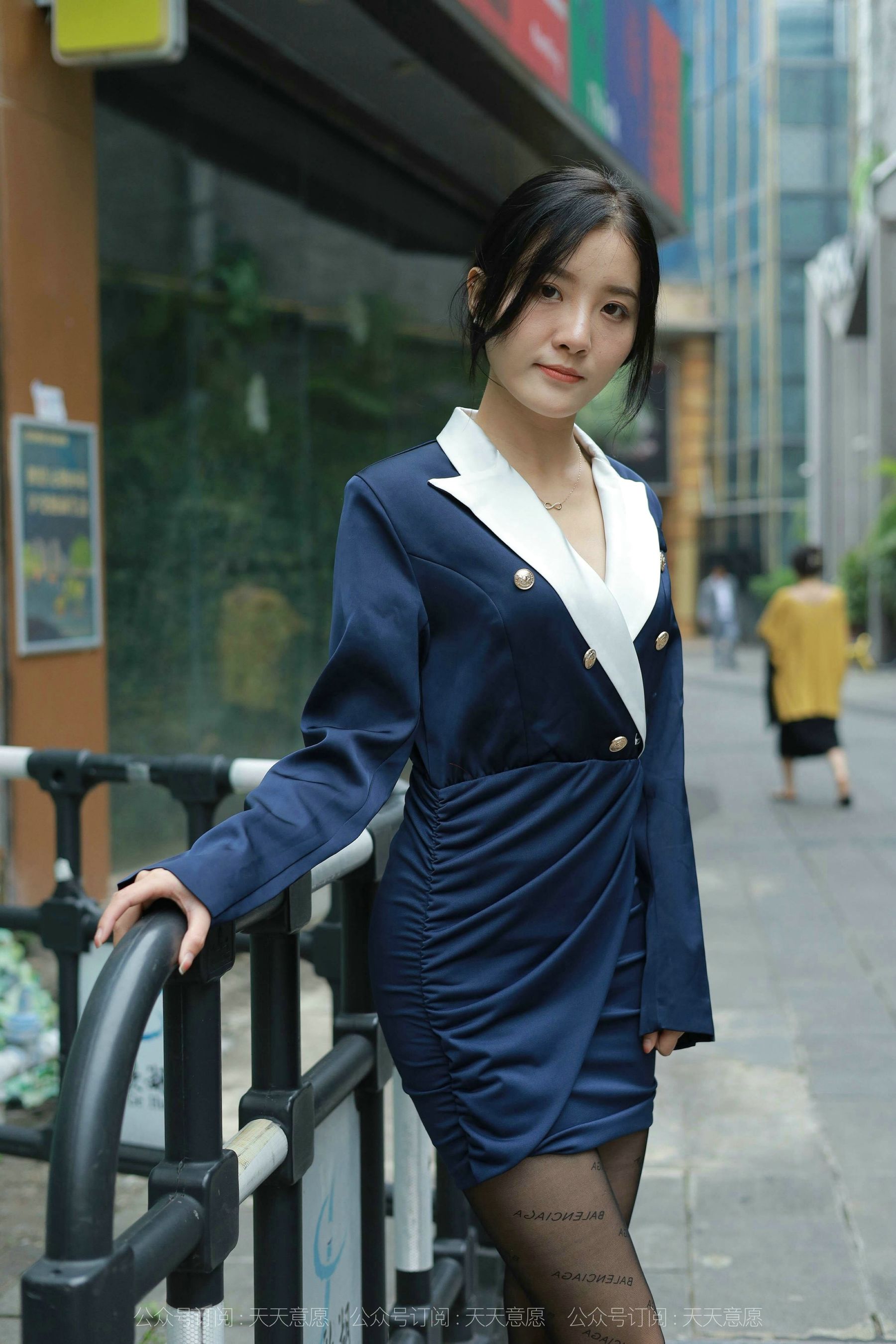 模特：婉苹《OL性感包臀裙》-图50