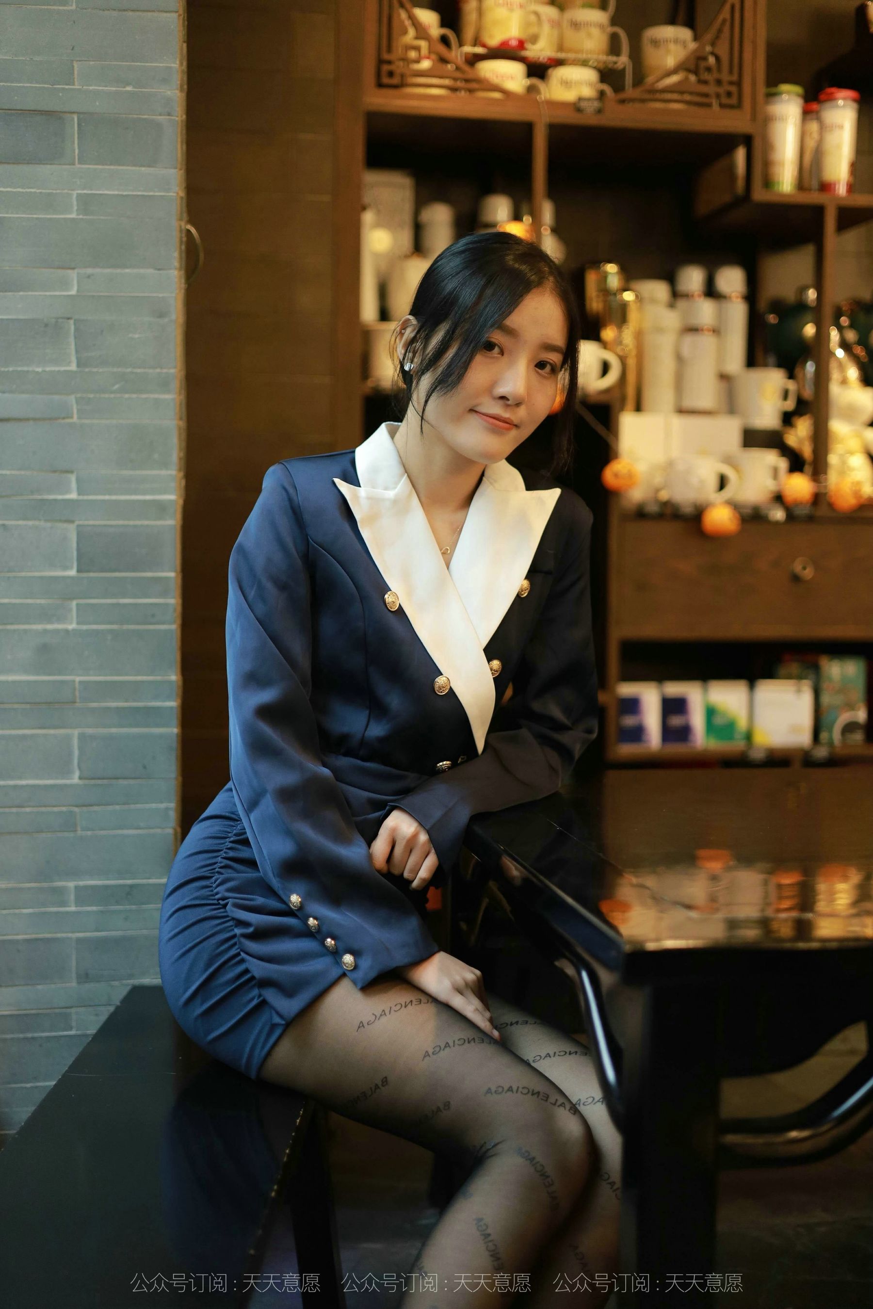 模特：婉苹《OL性感包臀裙》-图6