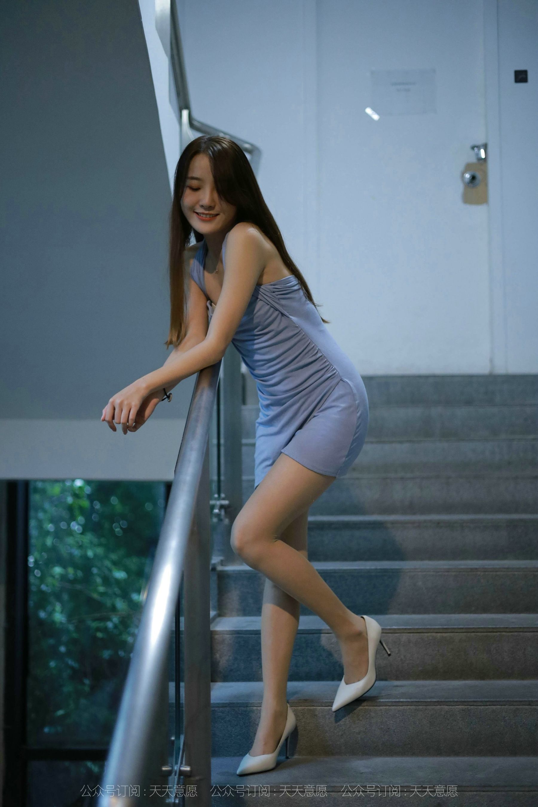 模特：婉苹《楼梯间的蓝衣美女》-图13