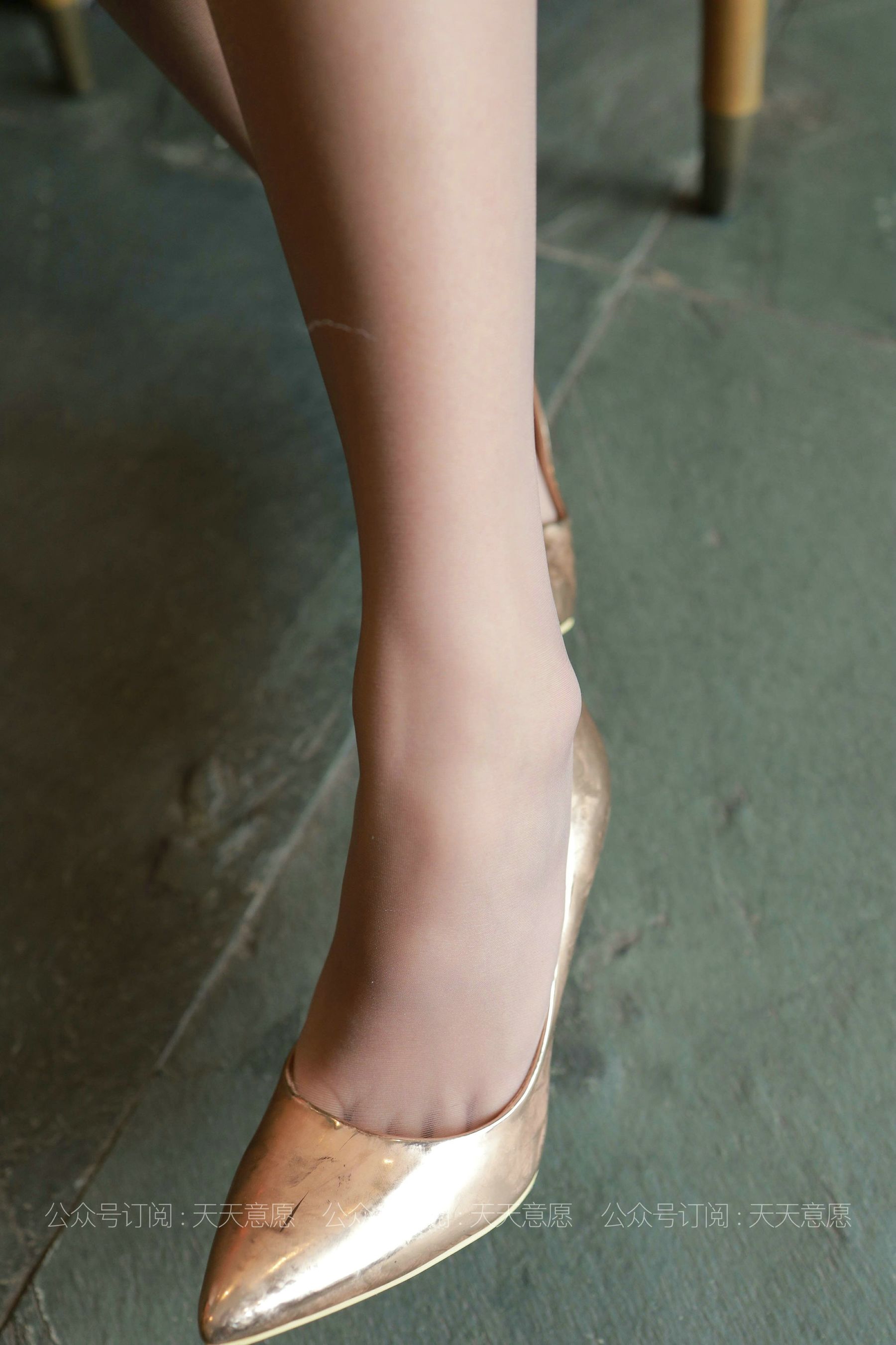 模特：婉苹《沙发上的OL》-图37