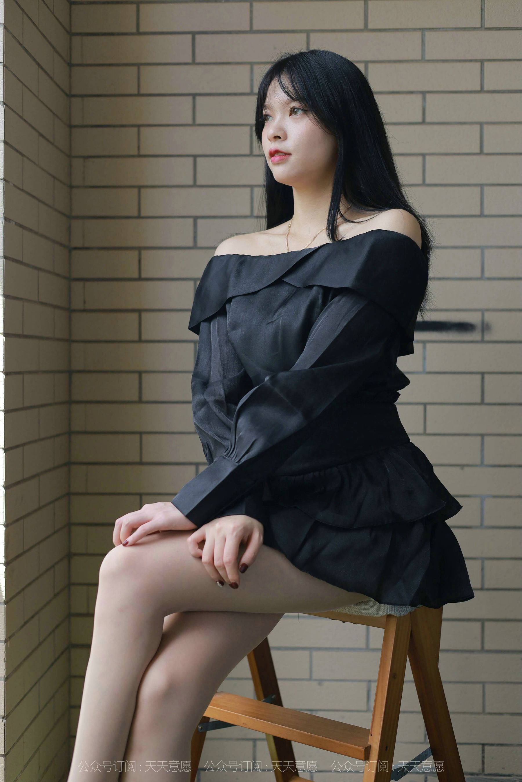 模特：小七《一字肩短裙》-图3