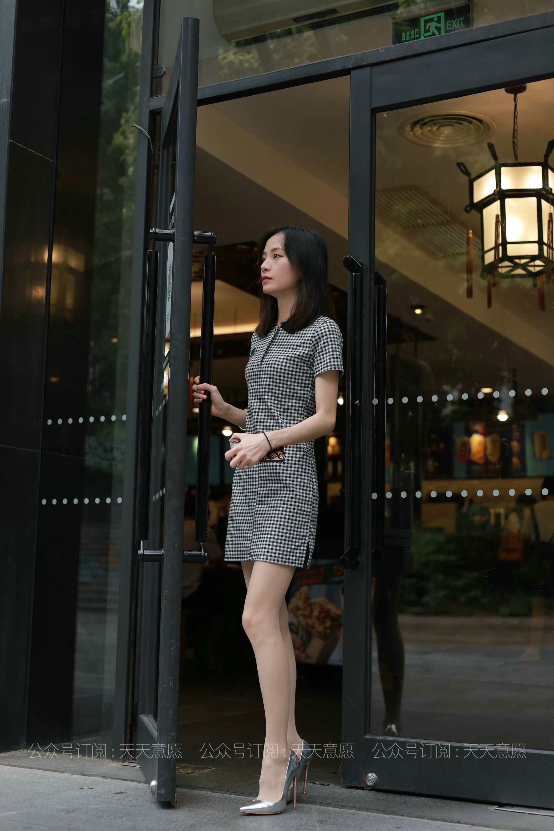 模特：小六《格子连衣裙》-图0