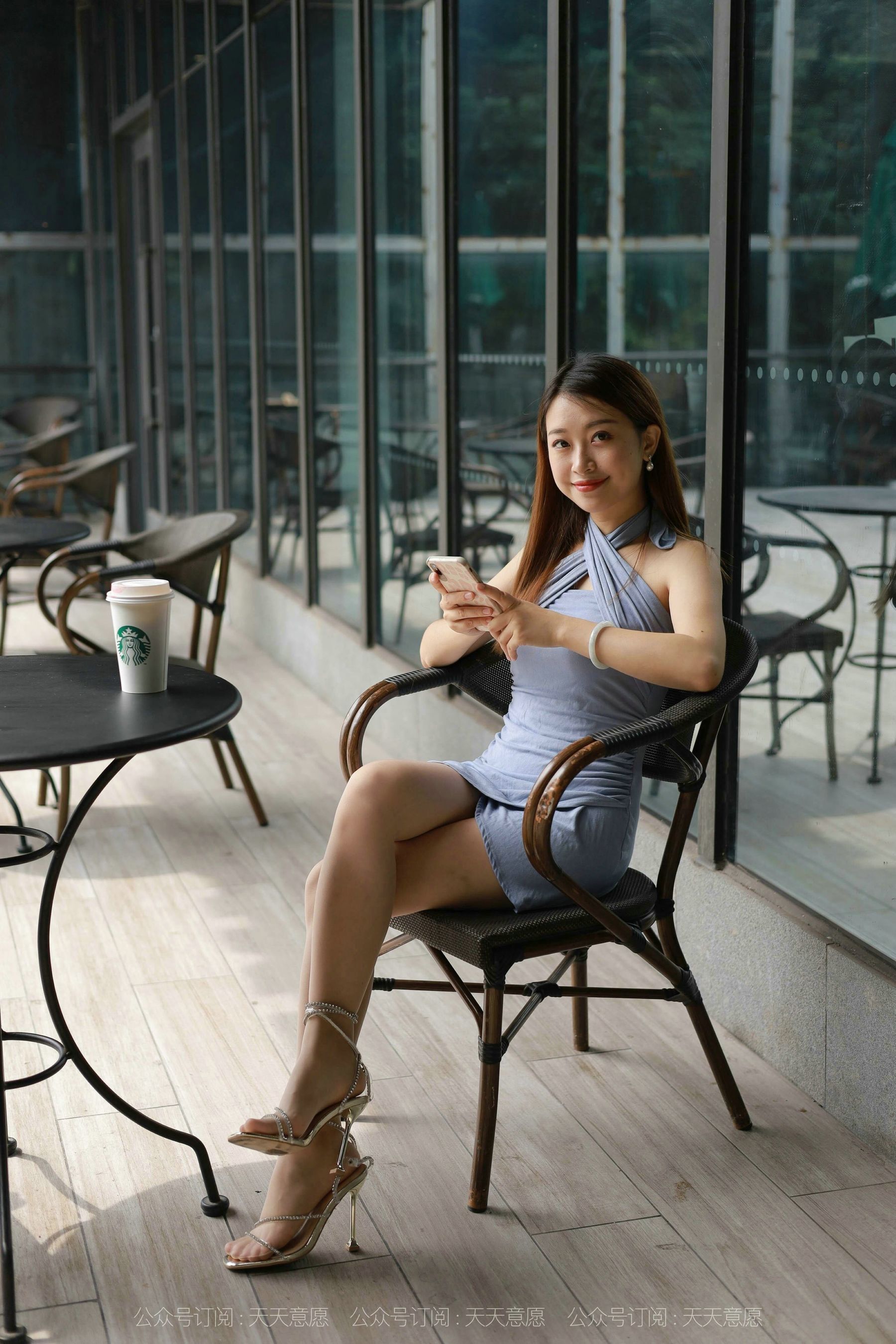 模特：小婕《咖啡店邂逅网紅美女》-图0