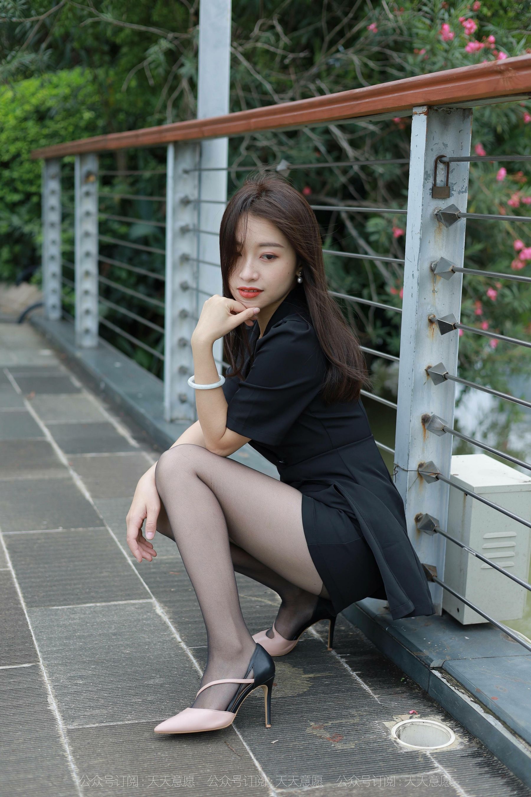 模特：小婕《桥上的美女》-图18